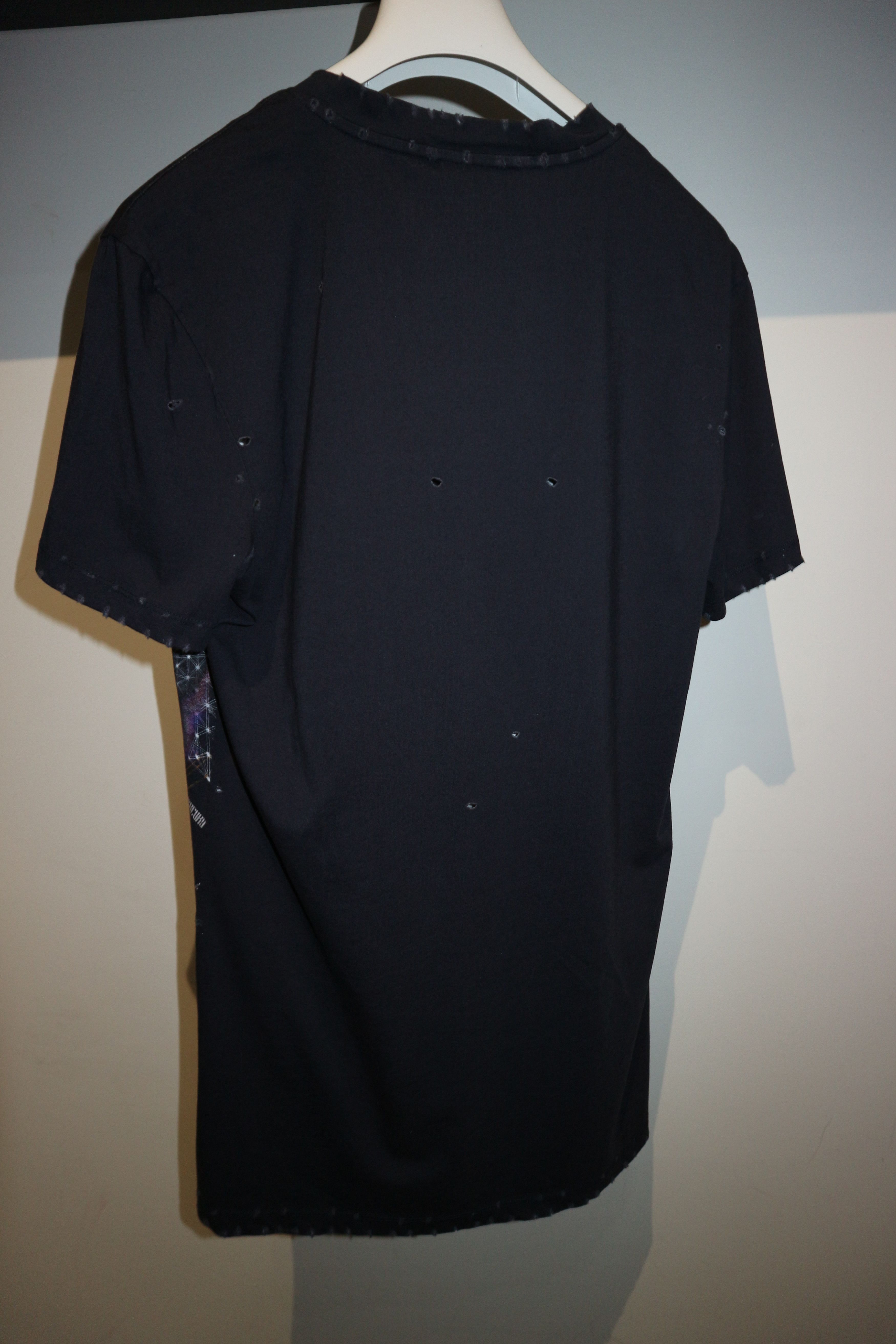 Balmain Galaxy print v-neck t-shirt Size US S / EU 44-46 / 1 - 8 Thumbnail