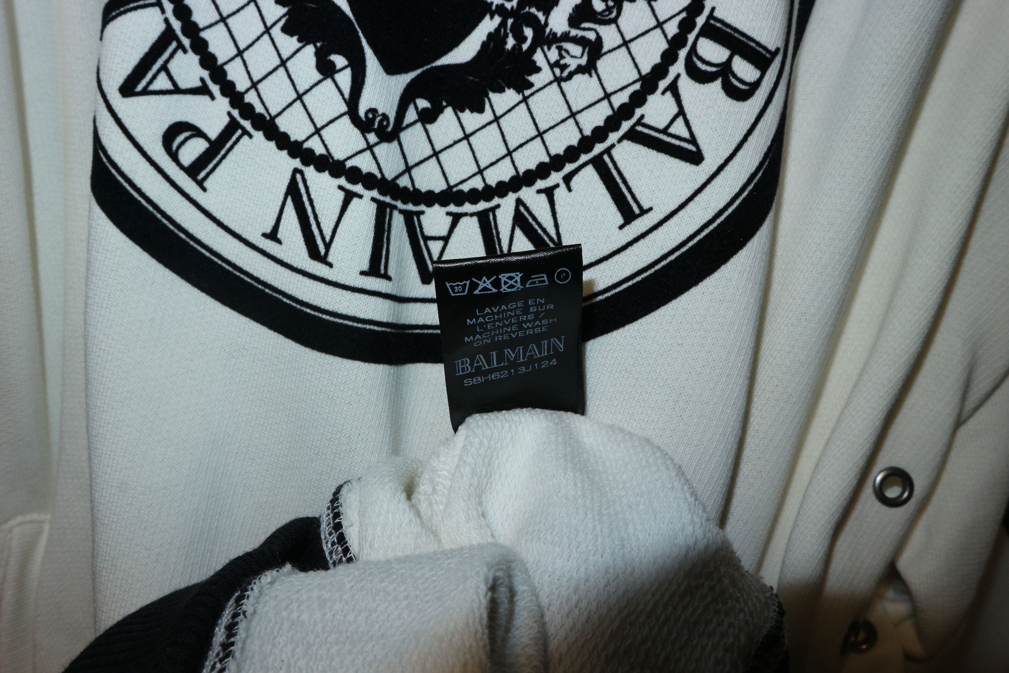 Balmain Baroque logo print hoodie Size US XXL / EU 58 / 5 - 6 Thumbnail