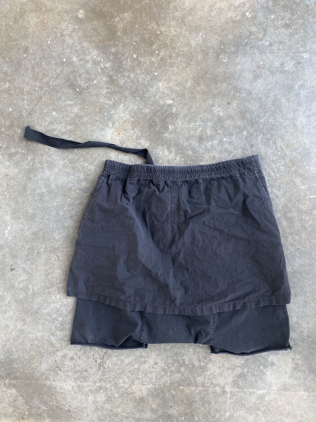 Rick Owens Drkshdw Rick Owens Drkshdw Skirt / Kilt Pod Shorts Black Sz. Medium Size US 32 / EU 48 - 4 Thumbnail