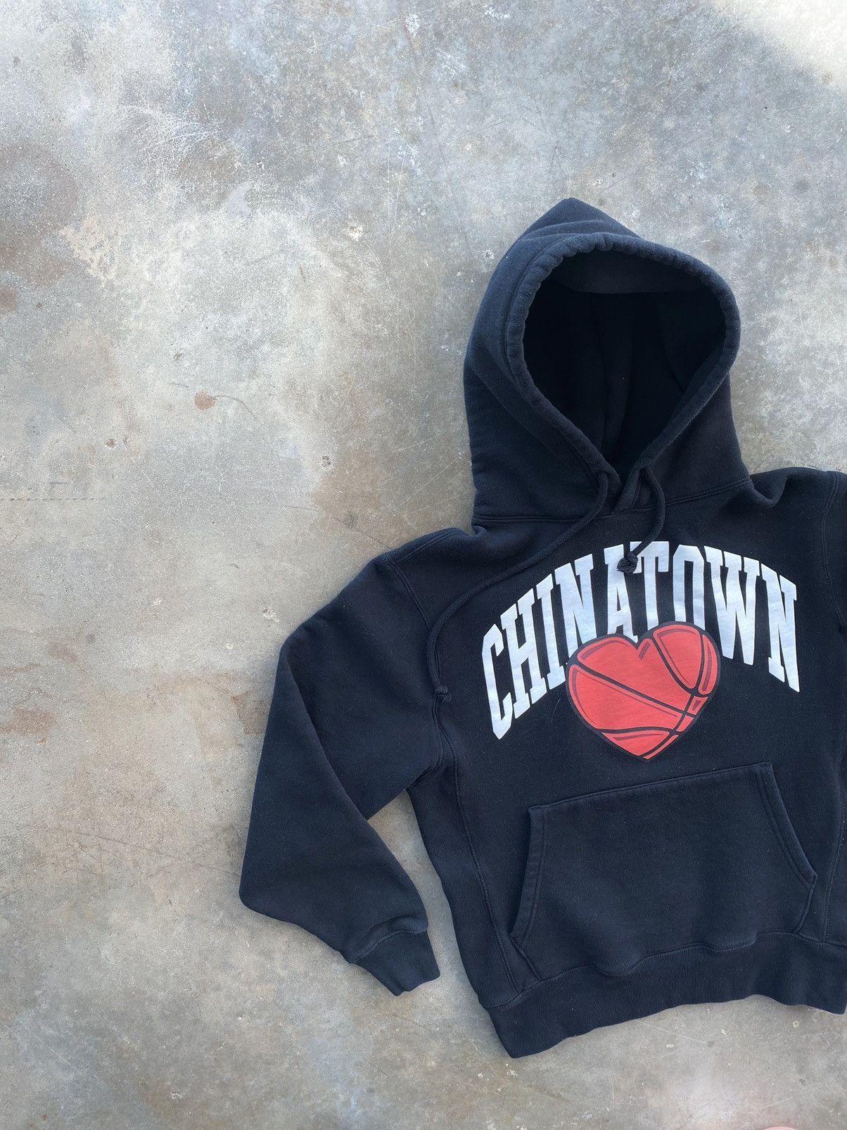 Market Chinatown Market Valentines Day Arc Heart Basketball Hoodie Size US S / EU 44-46 / 1 - 2 Thumbnail
