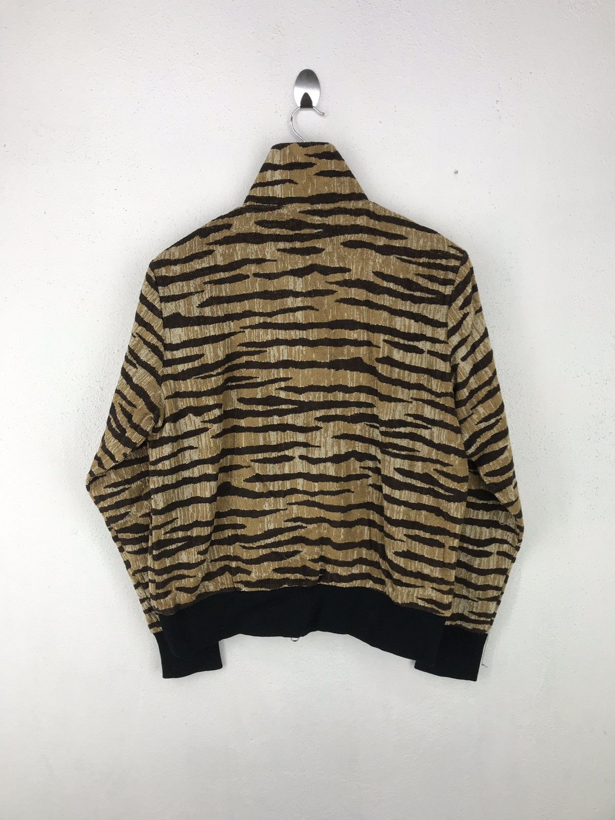 ADAM ET ROPE Adam et rope tiger strike towel made in japan Size US S / EU 44-46 / 1 - 4 Thumbnail