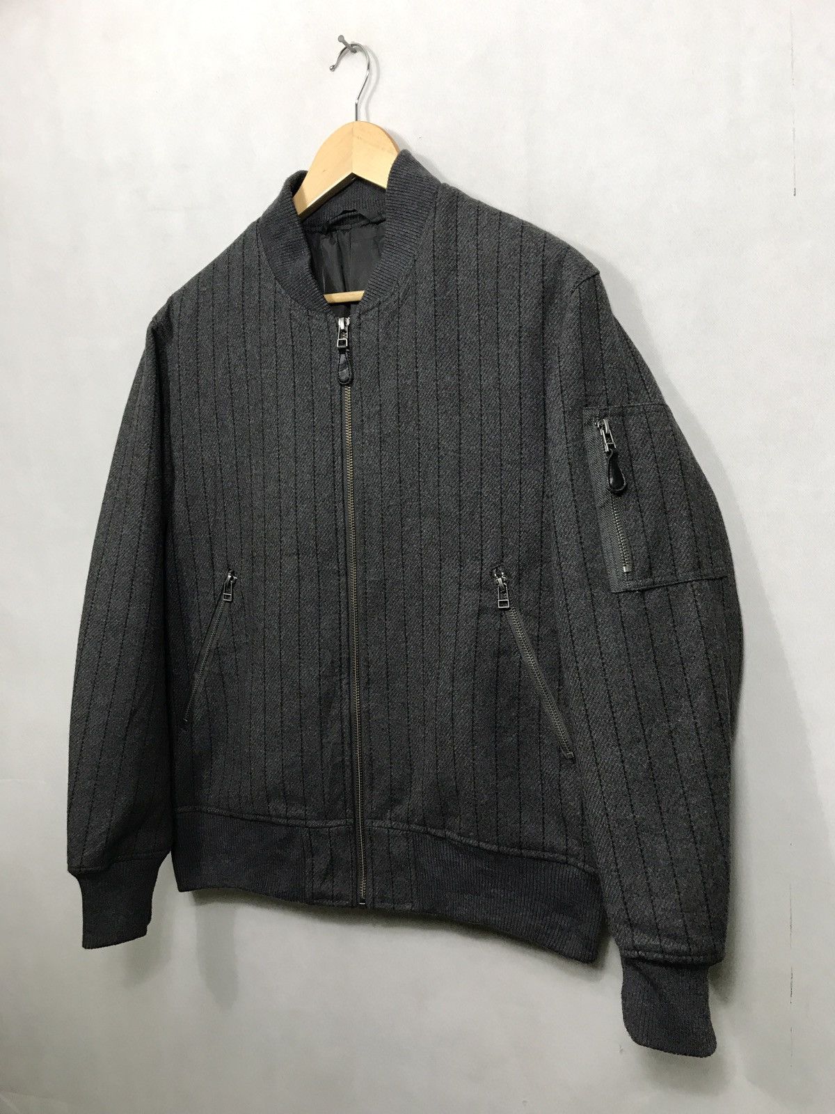 Japanese Brand 🔊🔥FINAL DROP🔥GU BOMBER MA-1 JACKET MADE IN JAPAN Size US M / EU 48-50 / 2 - 3 Thumbnail