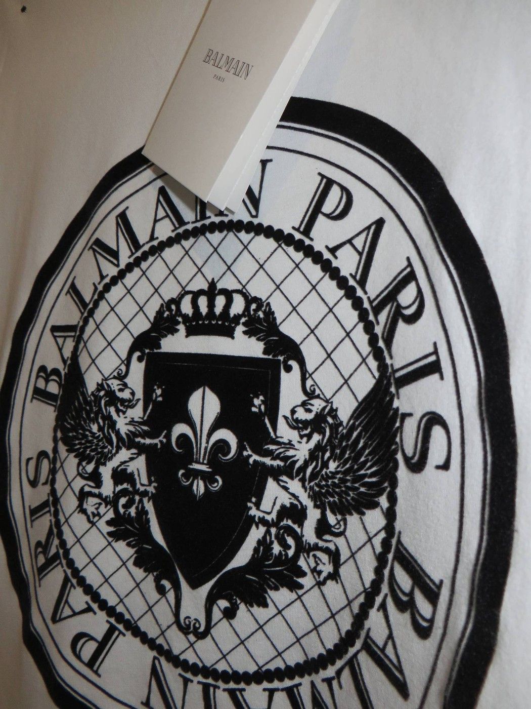 Balmain Logo flock print destroyed t-shirt Size US XS / EU 42 / 0 - 7 Thumbnail