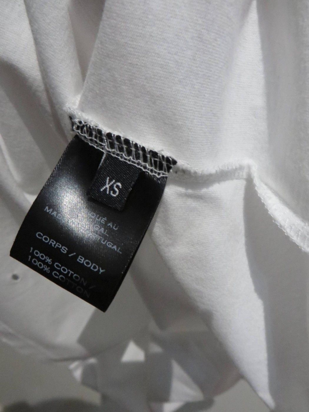 Balmain Logo flock print destroyed t-shirt Size US XS / EU 42 / 0 - 9 Thumbnail