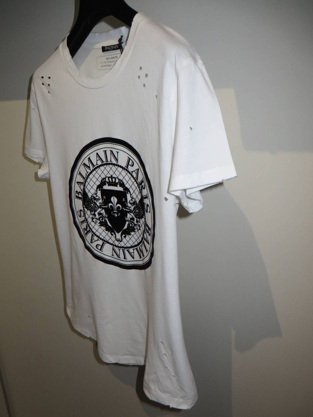 Balmain Logo flock print destroyed t-shirt Size US XS / EU 42 / 0 - 5 Thumbnail