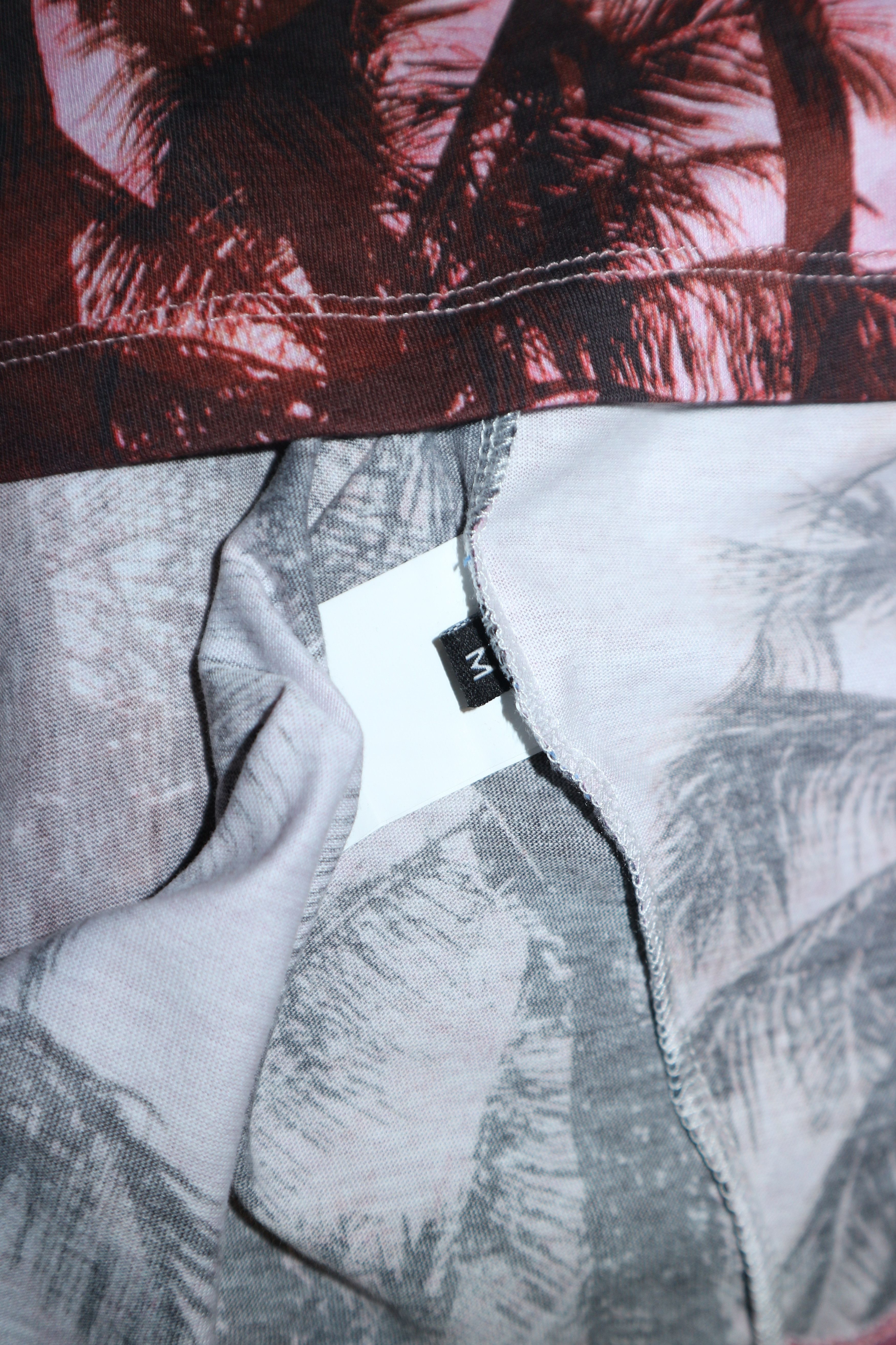 Balmain Palm print 'summer' t-shirt Size US M / EU 48-50 / 2 - 10 Thumbnail