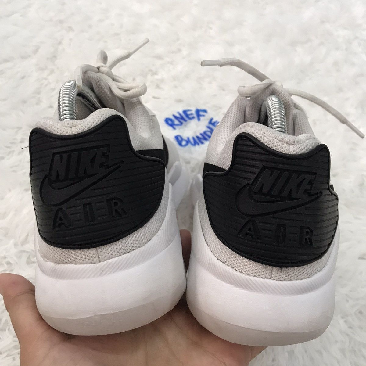 Nike Nike Air Max Oketo White Black Size US 9.5 / EU 42-43 - 5 Thumbnail