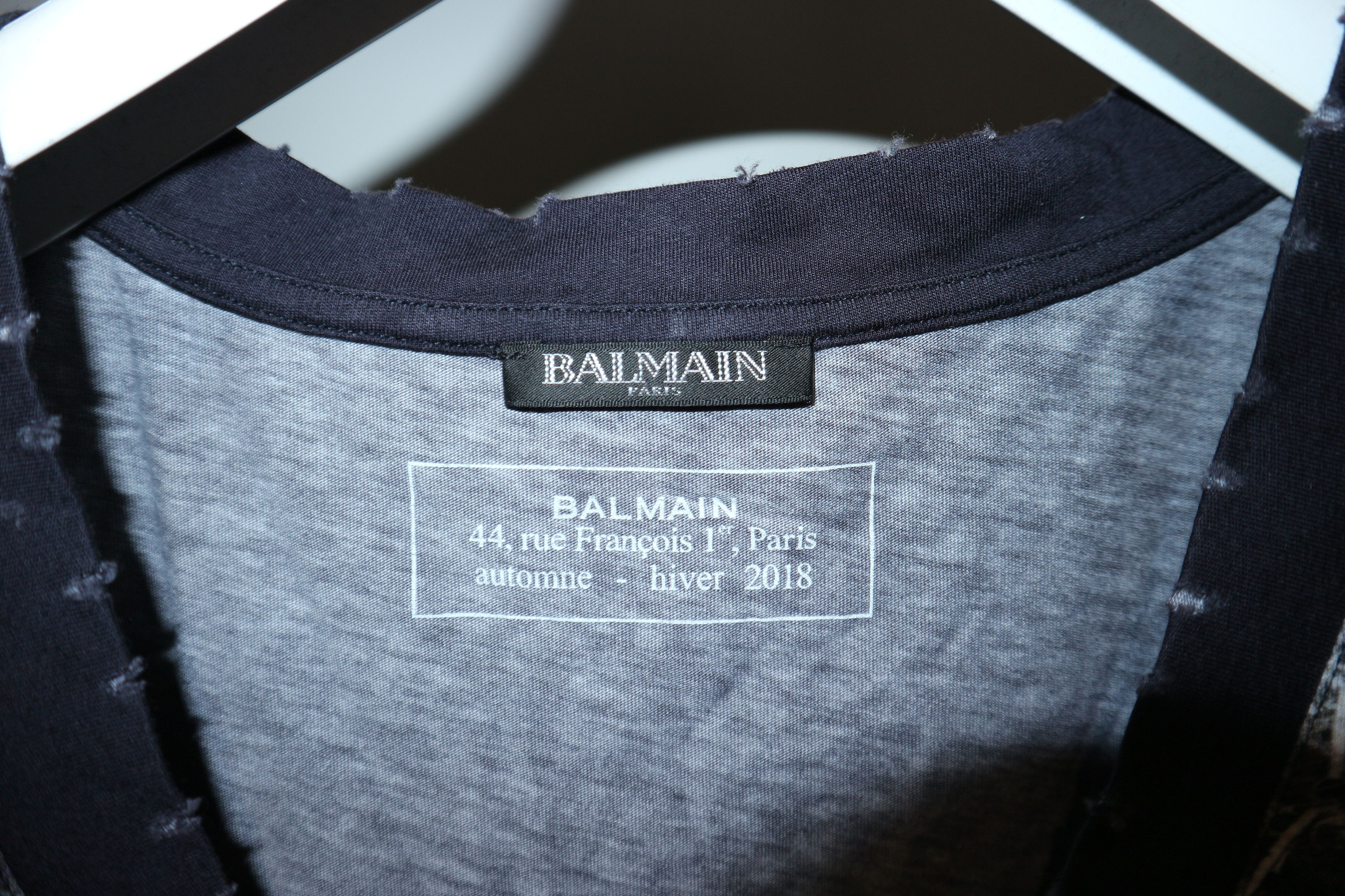 Balmain V-neck Galaxy print t-shirt Size US M / EU 48-50 / 2 - 2 Thumbnail