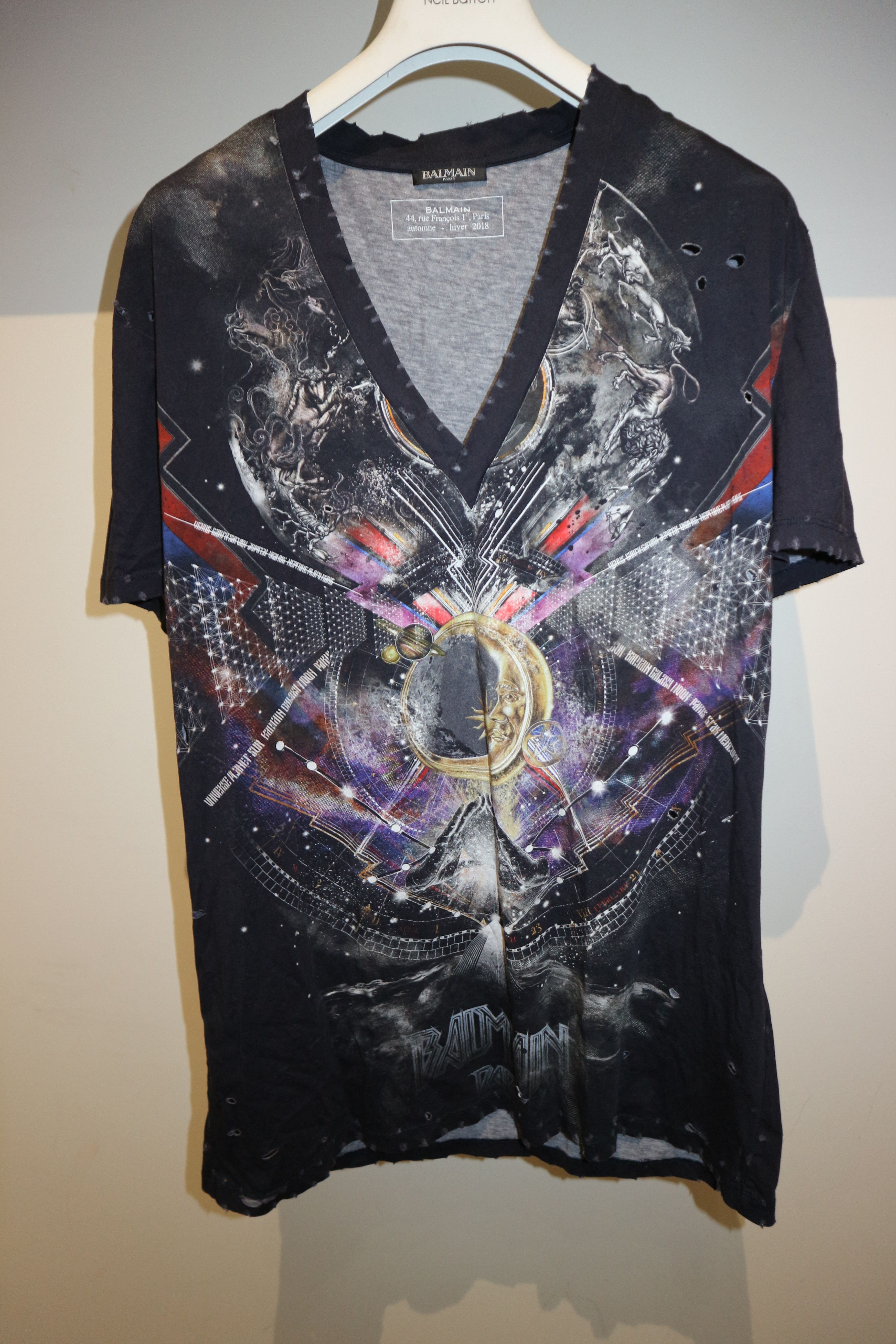 V-neck Galaxy print t-shirt