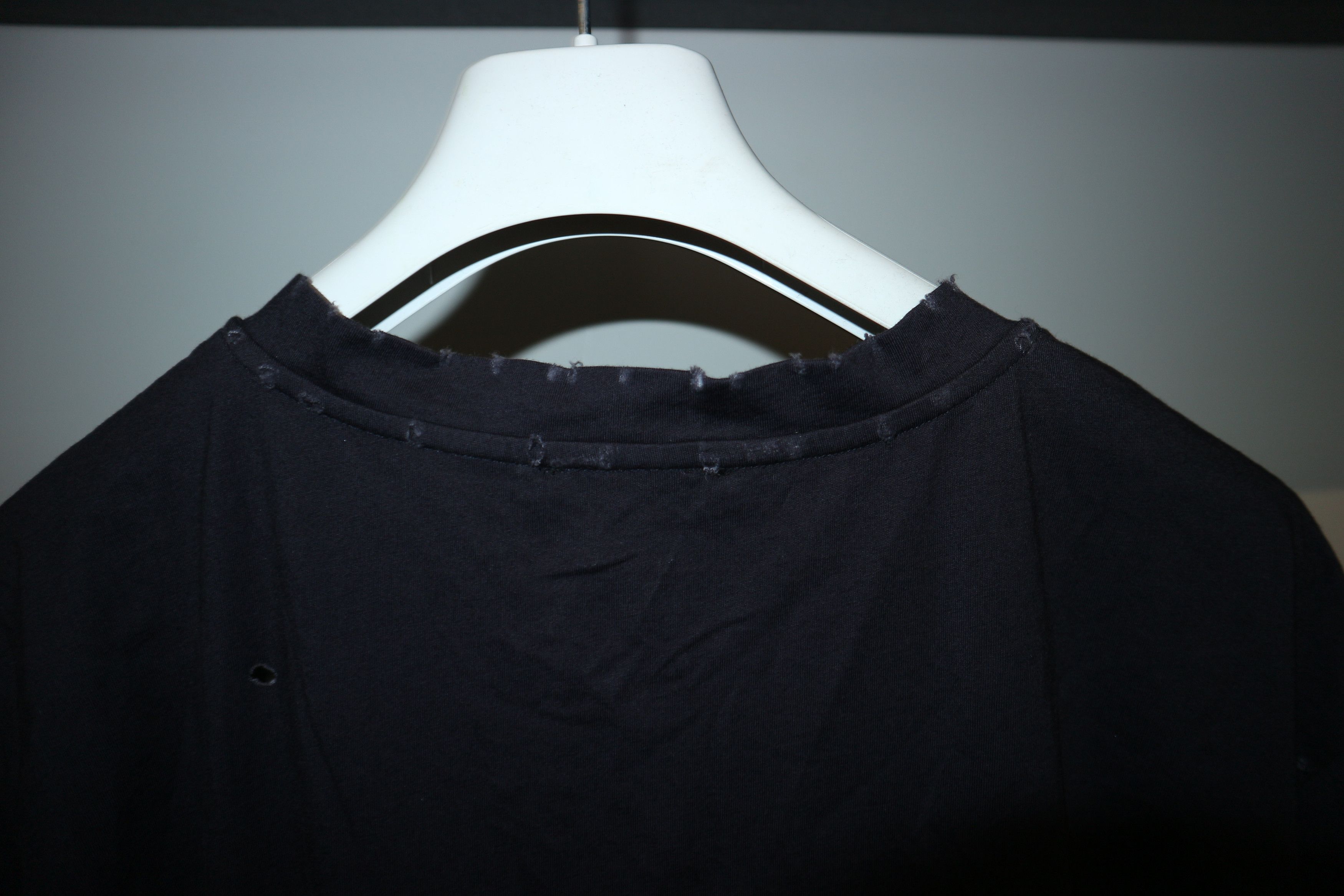 Balmain V-neck Galaxy print t-shirt Size US M / EU 48-50 / 2 - 7 Thumbnail