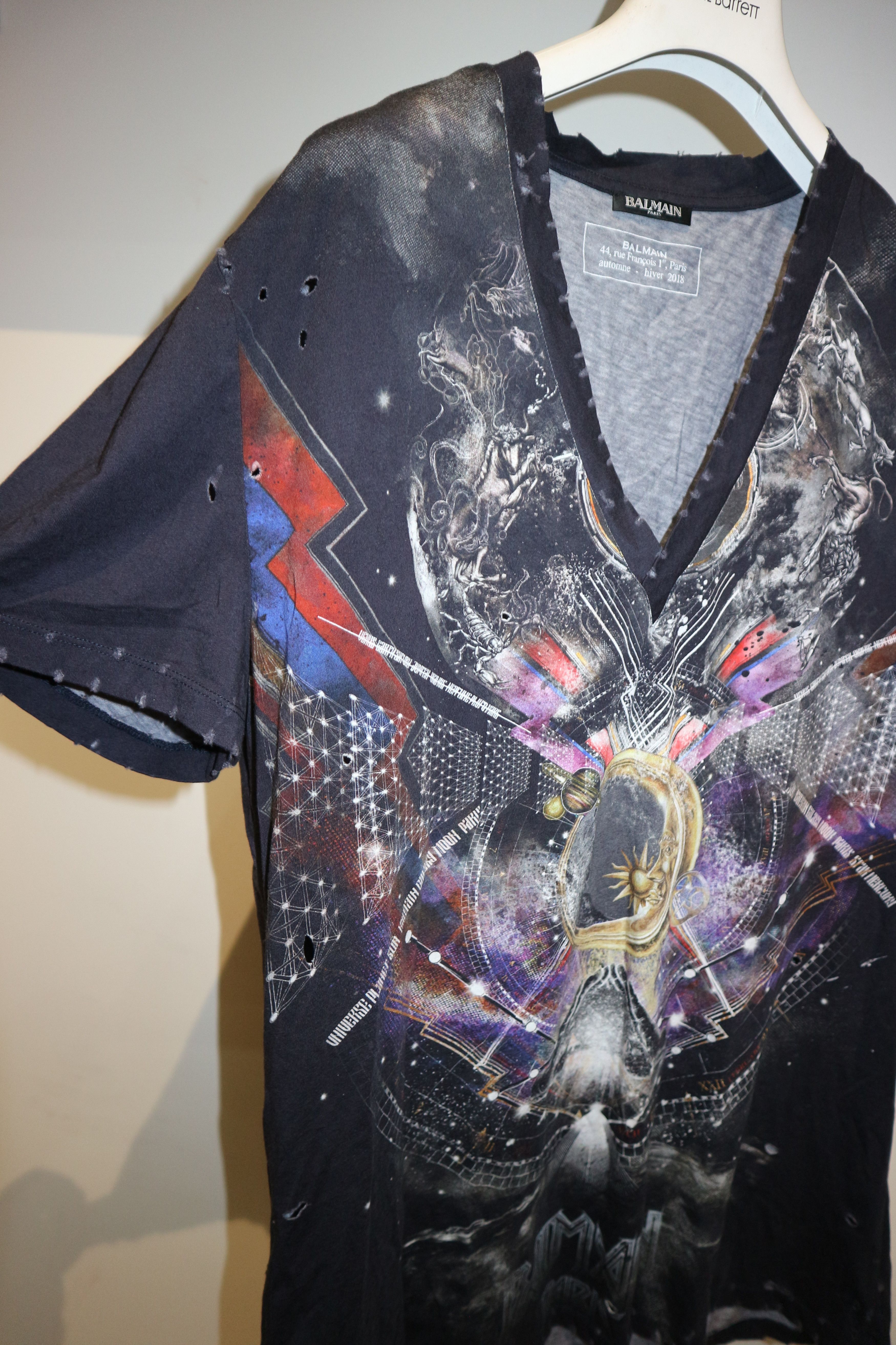 Balmain V-neck Galaxy print t-shirt Size US M / EU 48-50 / 2 - 6 Thumbnail