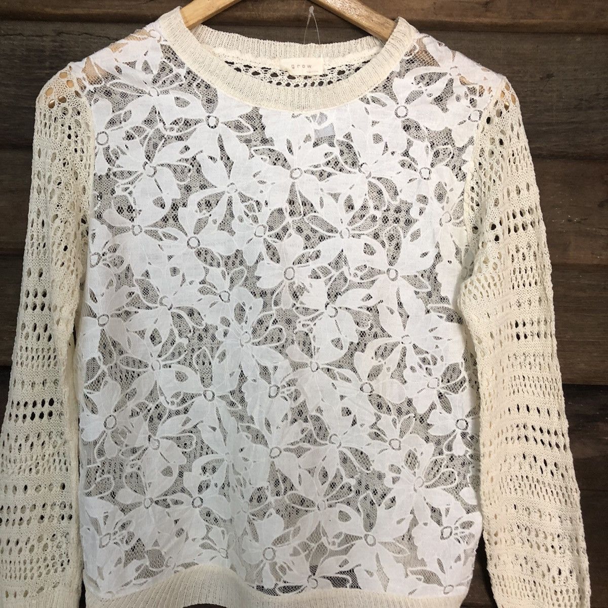 Homespun Knitwear Grow Mesh Net Crocher White Knitwear #7187 Size S / US 4 / IT 40 - 6 Thumbnail