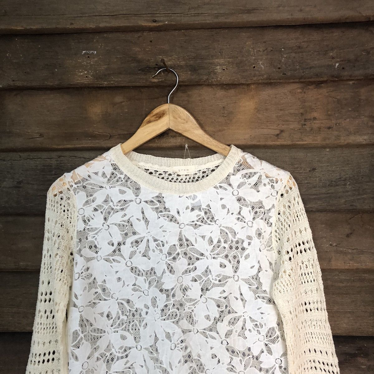 Homespun Knitwear Grow Mesh Net Crocher White Knitwear #7187 Size S / US 4 / IT 40 - 2 Thumbnail