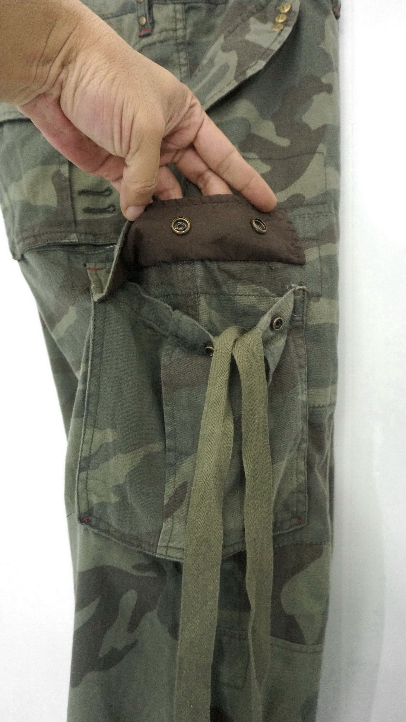 Japanese Brand REIZ Soft Cotton Camo Flared Roll up Bondage Women's Cargo Size 31" - 10 Thumbnail