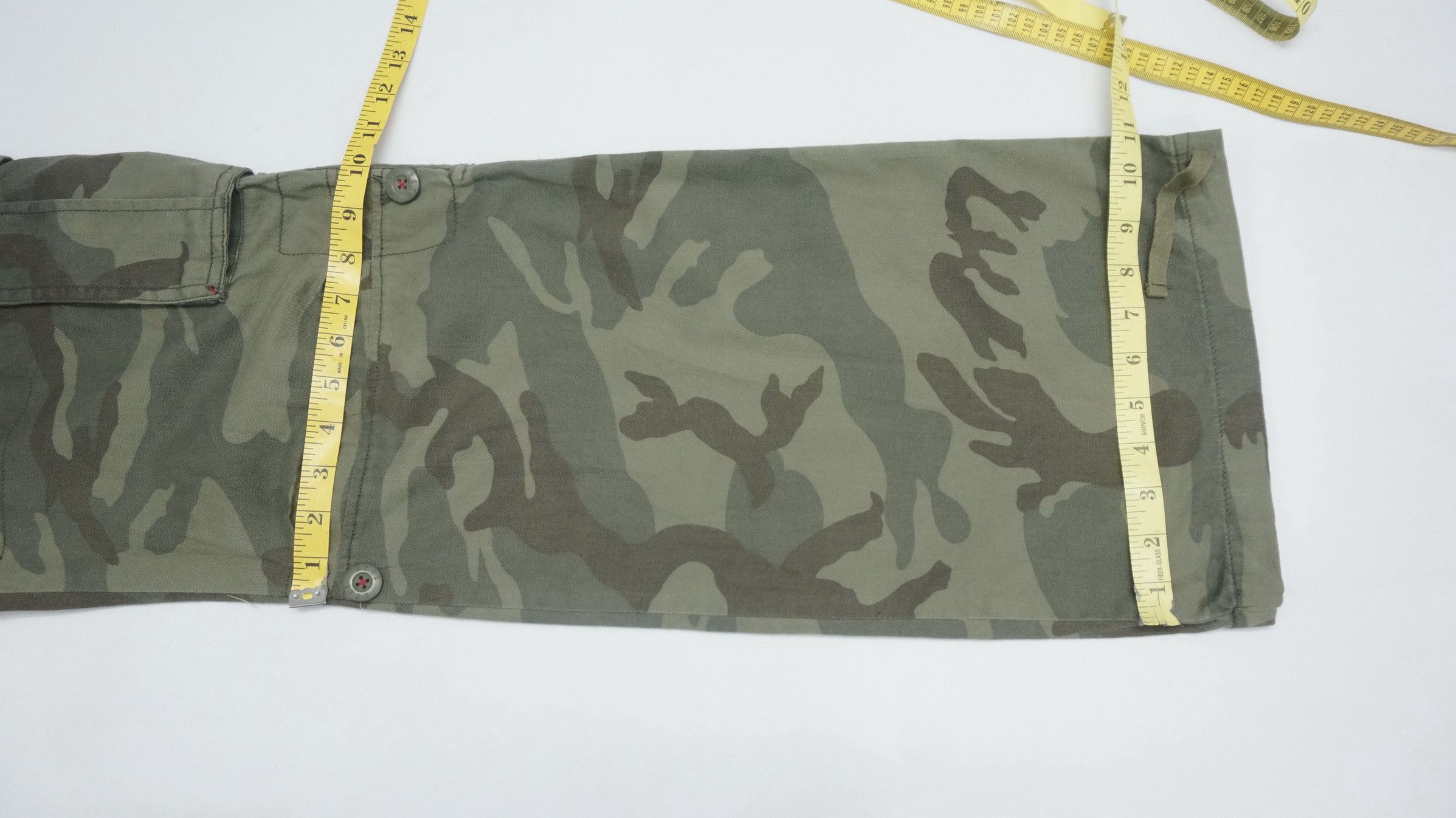 Japanese Brand REIZ Soft Cotton Camo Flared Roll up Bondage Women's Cargo Size 31" - 18 Thumbnail