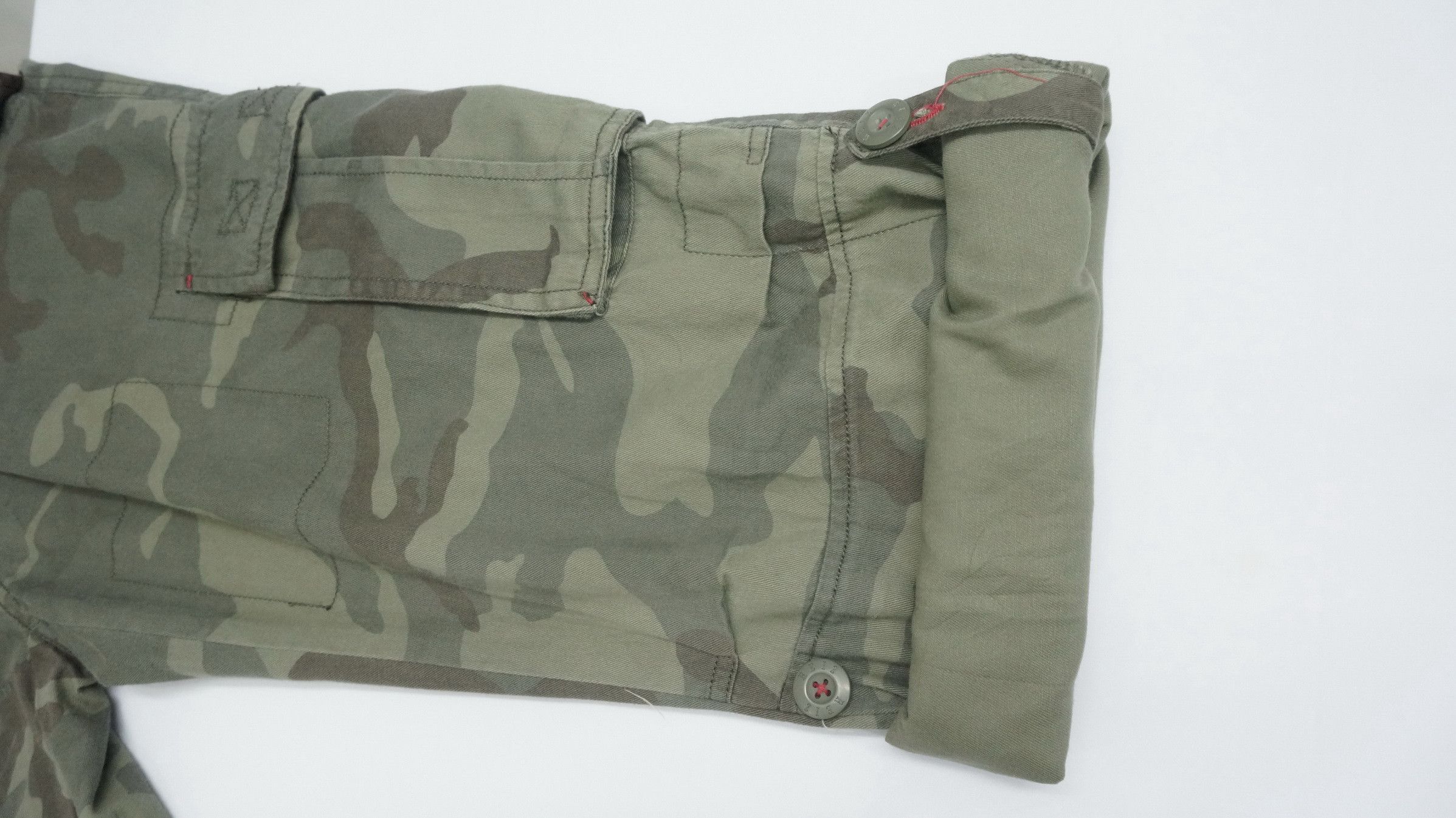 Japanese Brand REIZ Soft Cotton Camo Flared Roll up Bondage Women's Cargo Size 31" - 11 Thumbnail