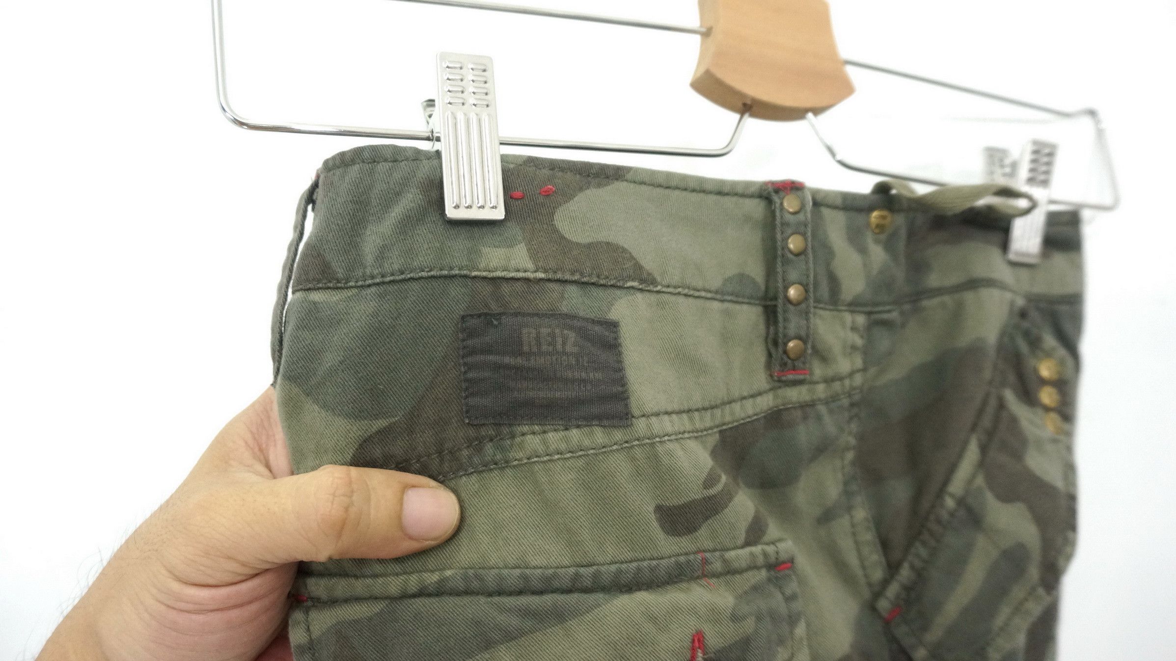 Japanese Brand REIZ Soft Cotton Camo Flared Roll up Bondage Women's Cargo Size 31" - 14 Thumbnail