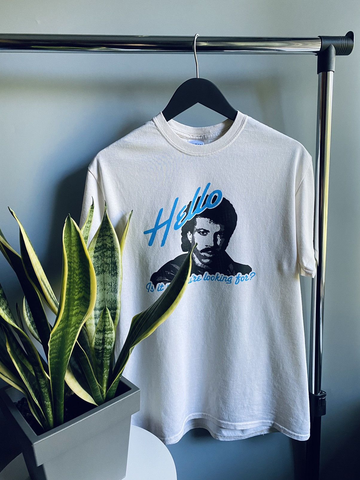 Band Tees Lionel Richie “Hello” Promo T Shirt Men’s White Size US M / EU 48-50 / 2 - 3 Thumbnail