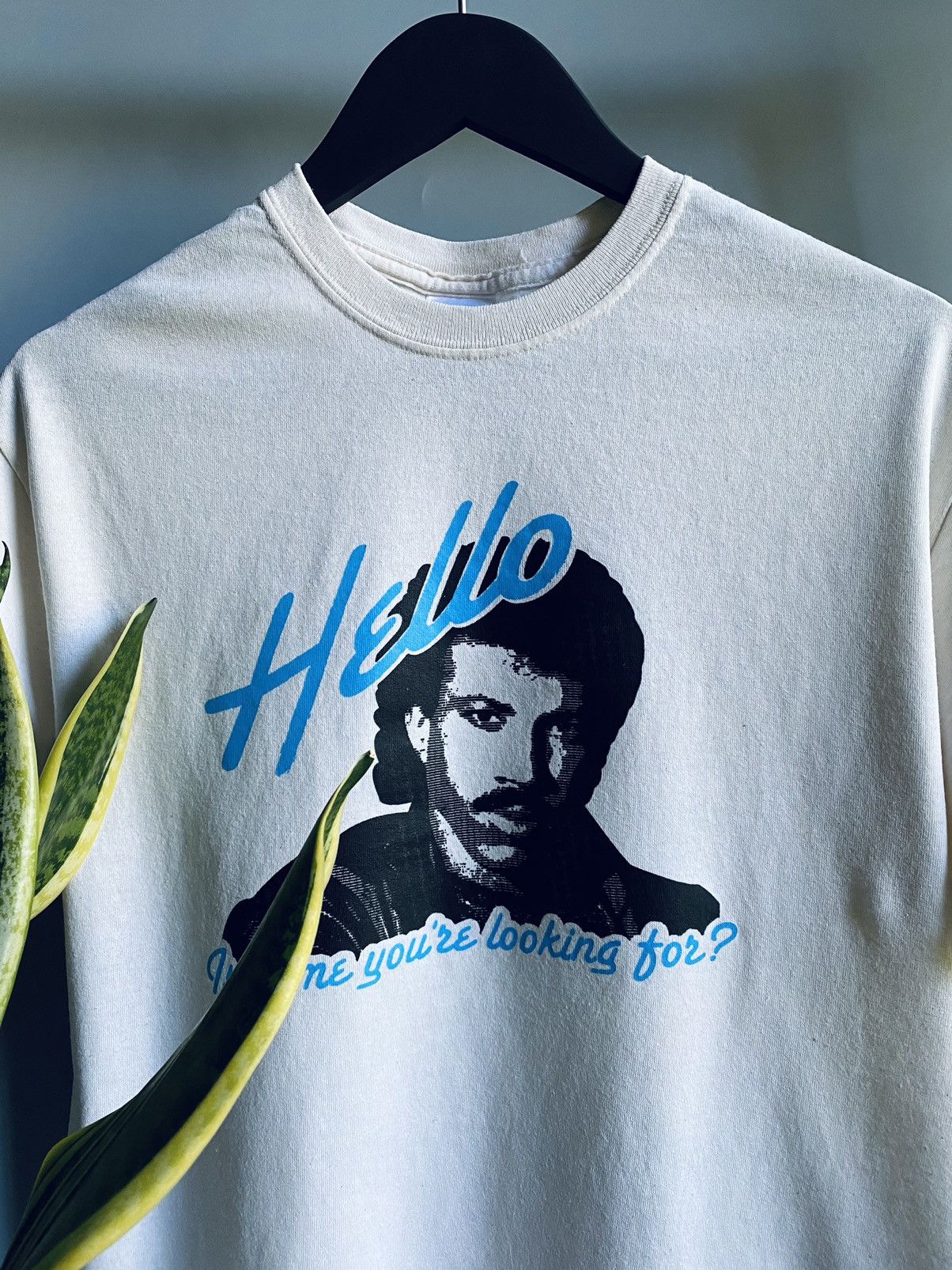 Band Tees Lionel Richie “Hello” Promo T Shirt Men’s White Size US M / EU 48-50 / 2 - 5 Thumbnail