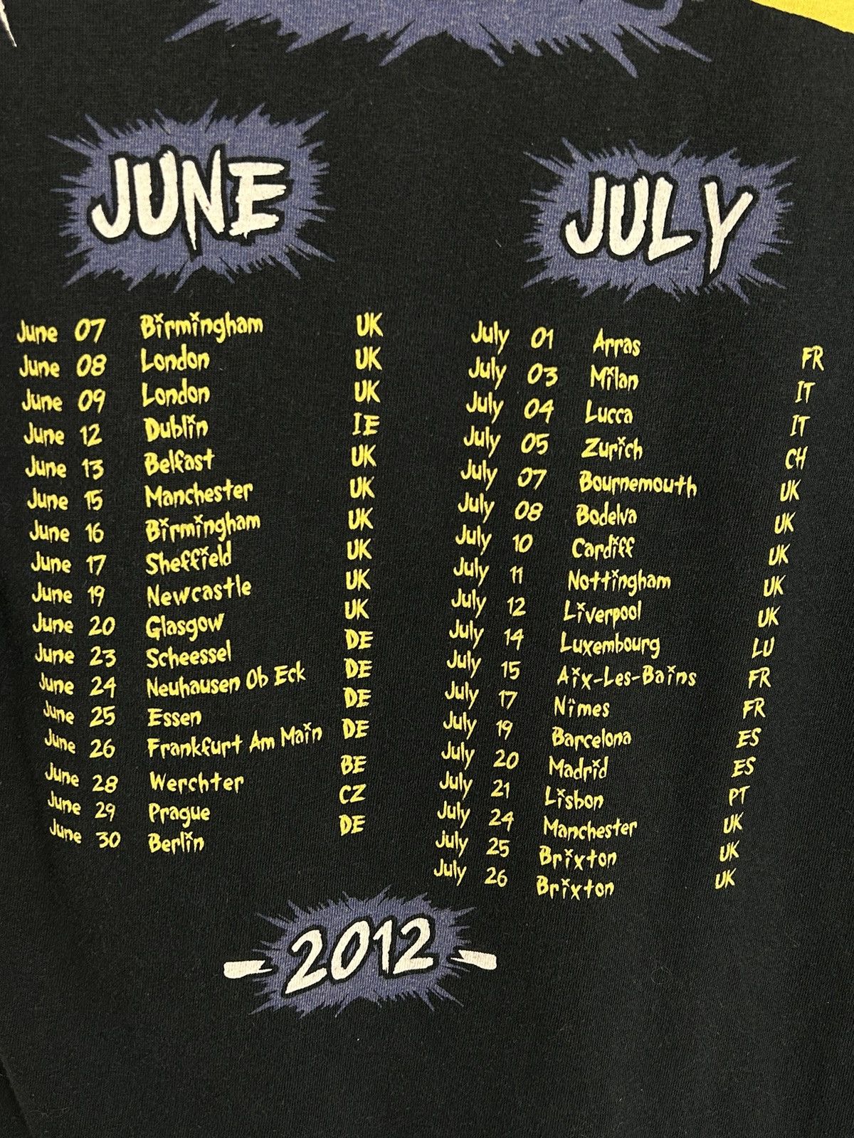 Band Tees Blink-182 2012 World Tour Grafitti Design Rock Band T-Shirt Size US M / EU 48-50 / 2 - 5 Thumbnail