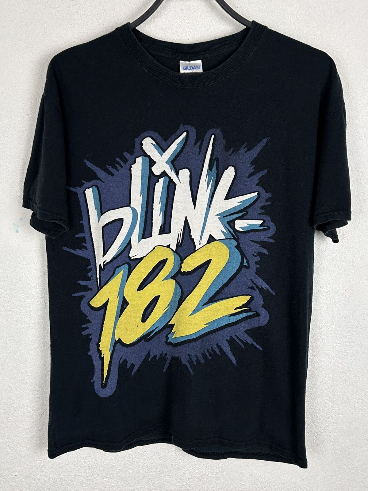 Band Tees Blink-182 2012 World Tour Grafitti Design Rock Band T-Shirt Size US M / EU 48-50 / 2 - 1 Thumbnail