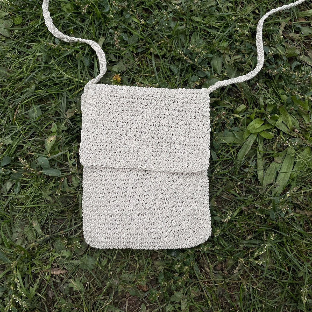 Vintage Vintage Y2K Knitted Crossbody Bag Cream Streetwear Drip OS Size ONE SIZE - 2 Thumbnail