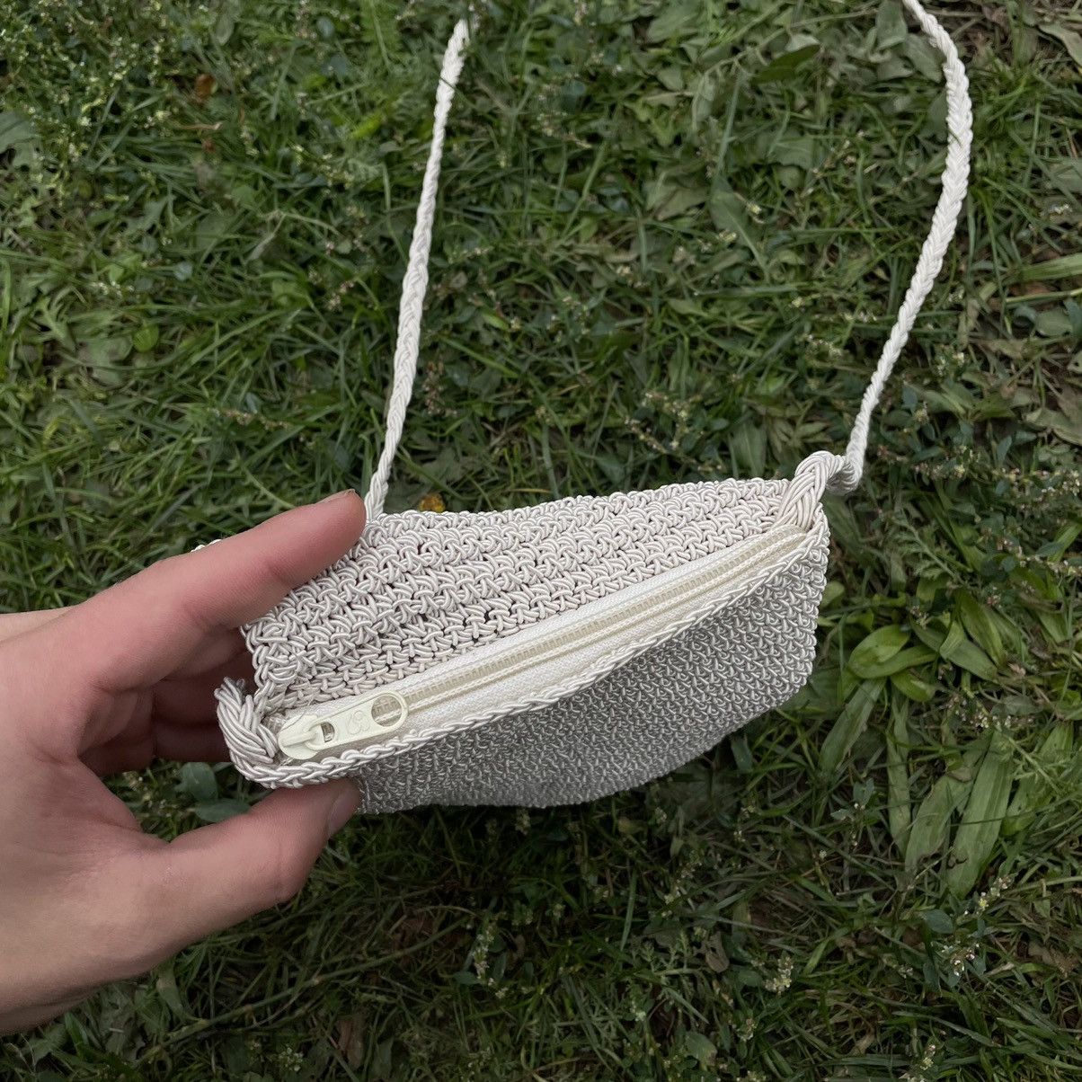 Vintage Vintage Y2K Knitted Crossbody Bag Cream Streetwear Drip OS Size ONE SIZE - 4 Thumbnail