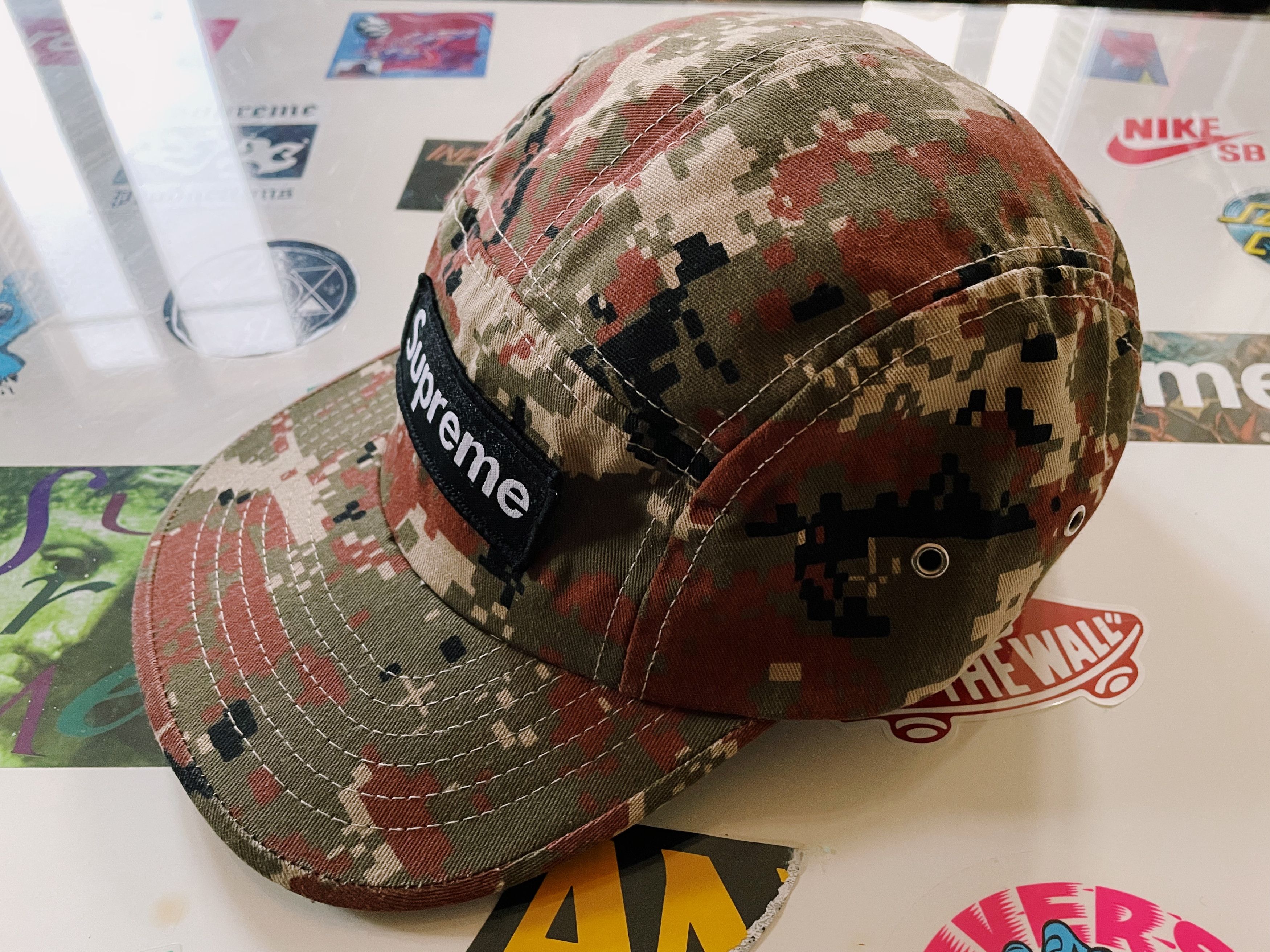 Supreme × Vintage Vintage 2001 Supreme Digi Camo Camp Cap Size ONE SIZE - 2 Thumbnail