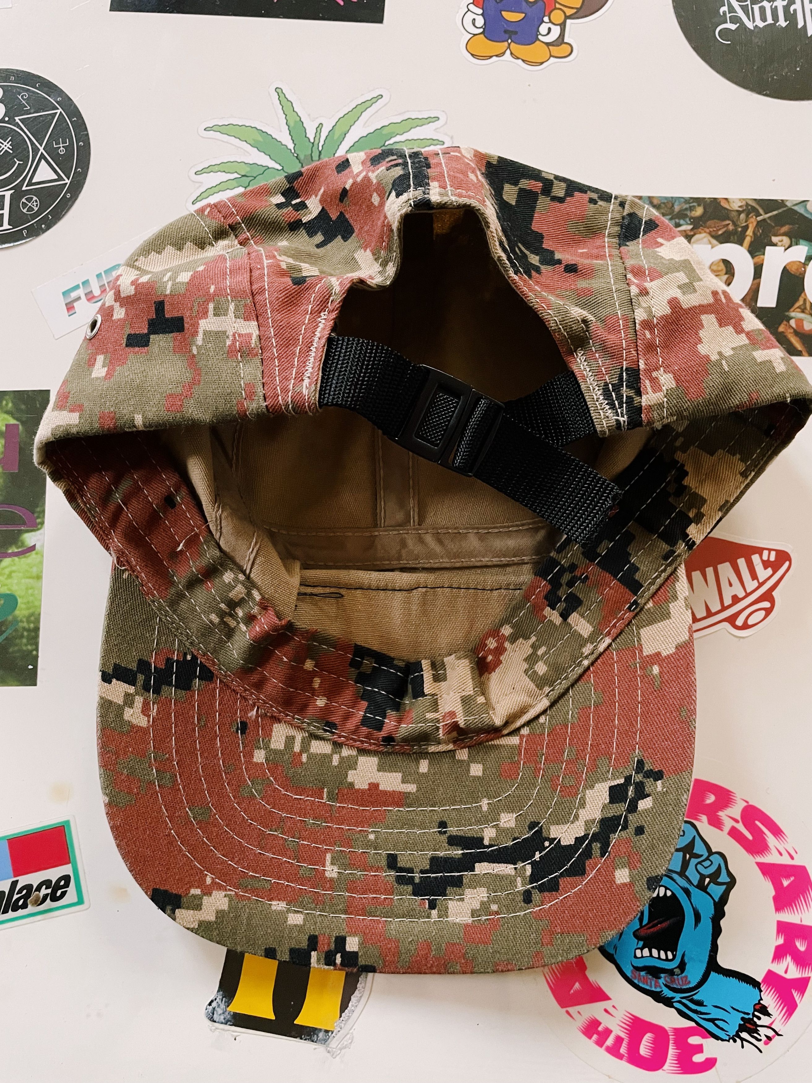 Supreme × Vintage Vintage 2001 Supreme Digi Camo Camp Cap Size ONE SIZE - 4 Thumbnail