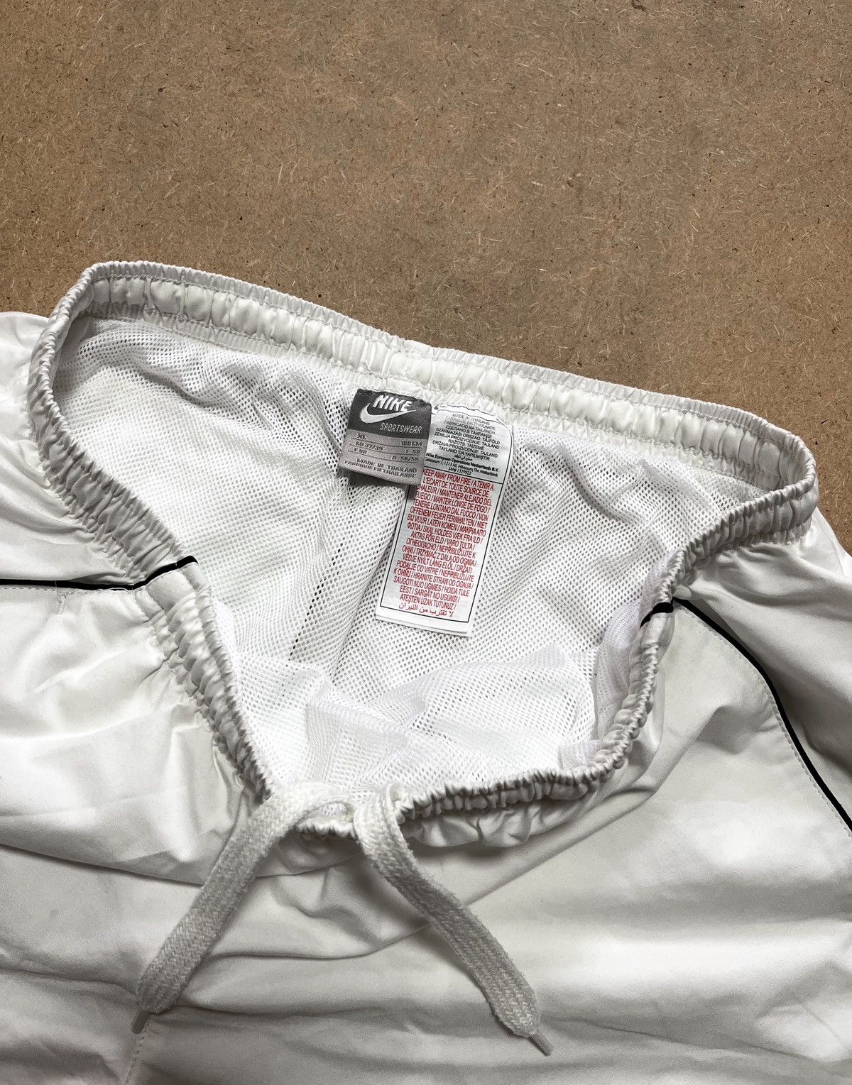 Nike × Vintage Vintage Nike Shorts Streetwear Size US 34 / EU 50 - 7 Thumbnail