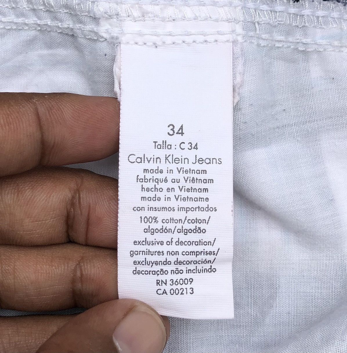 Calvin Klein Calvin Klein Cargo Short Pant Size US 34 / EU 50 - 13 Thumbnail