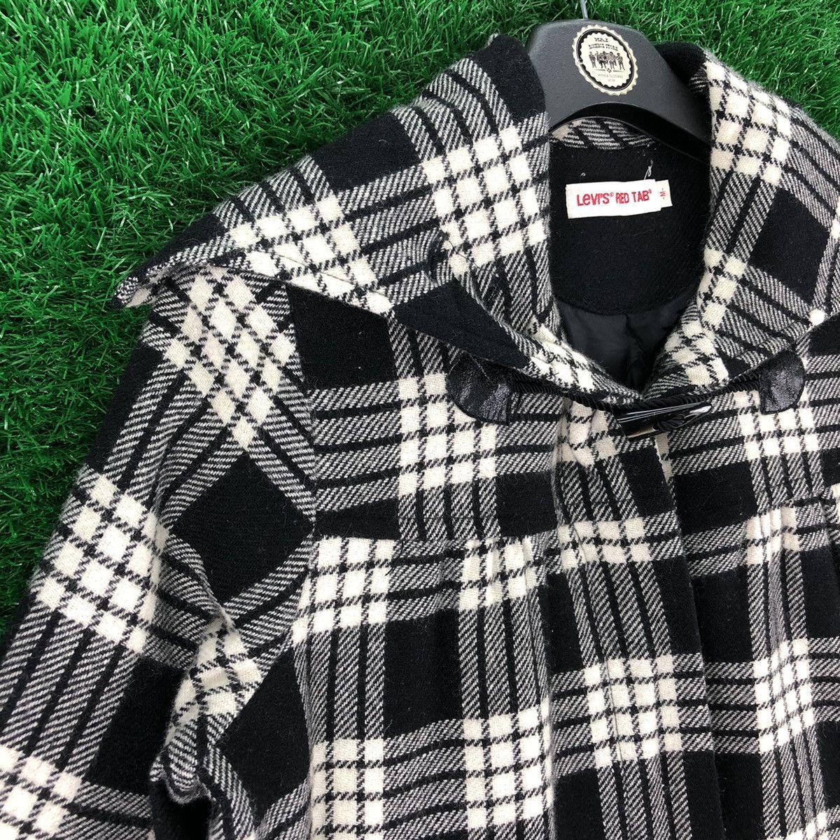 Levi's Vintage Levis Red Tab Cropped Wool Jacket Tartan Checkered Size M / US 6-8 / IT 42-44 - 2 Thumbnail