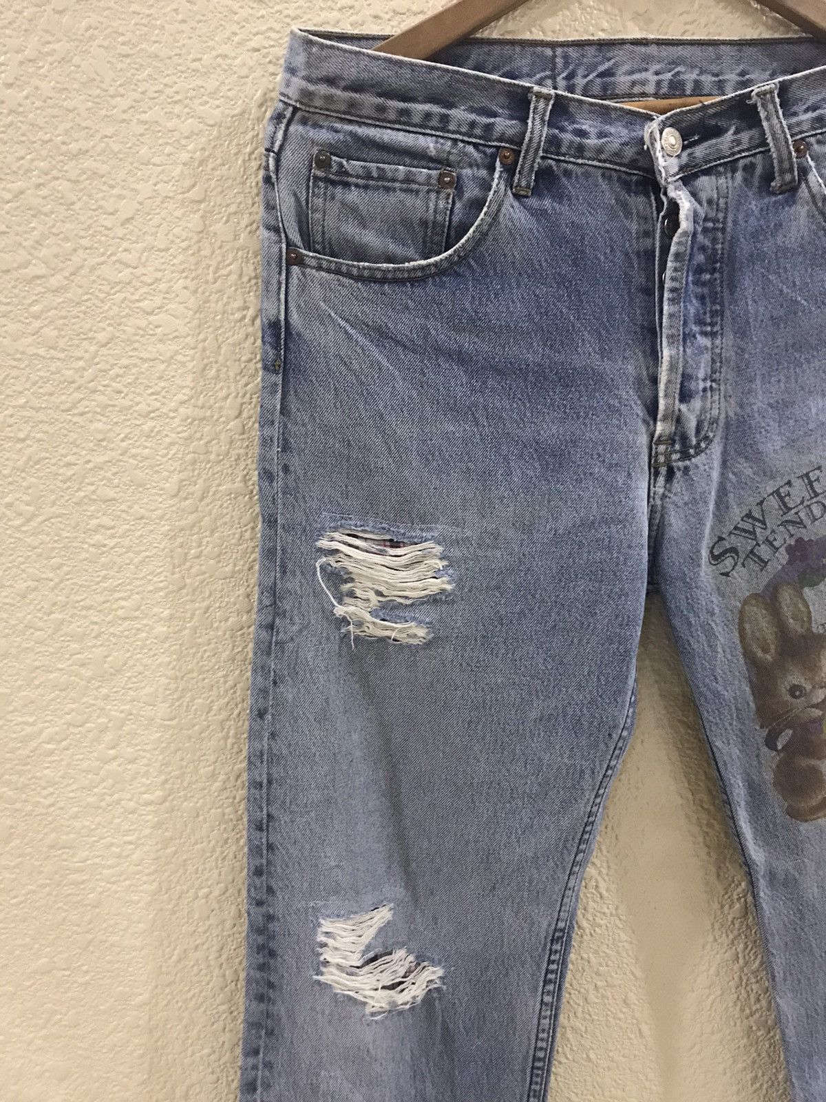 Levi's ✨Levis 501 distressed denim pants nice design Size US 32 / EU 48 - 6 Thumbnail