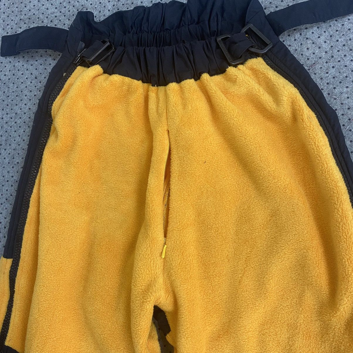 The North Face The North Face Armadilla fleece pants size s Size US 28 / EU 44 - 6 Thumbnail