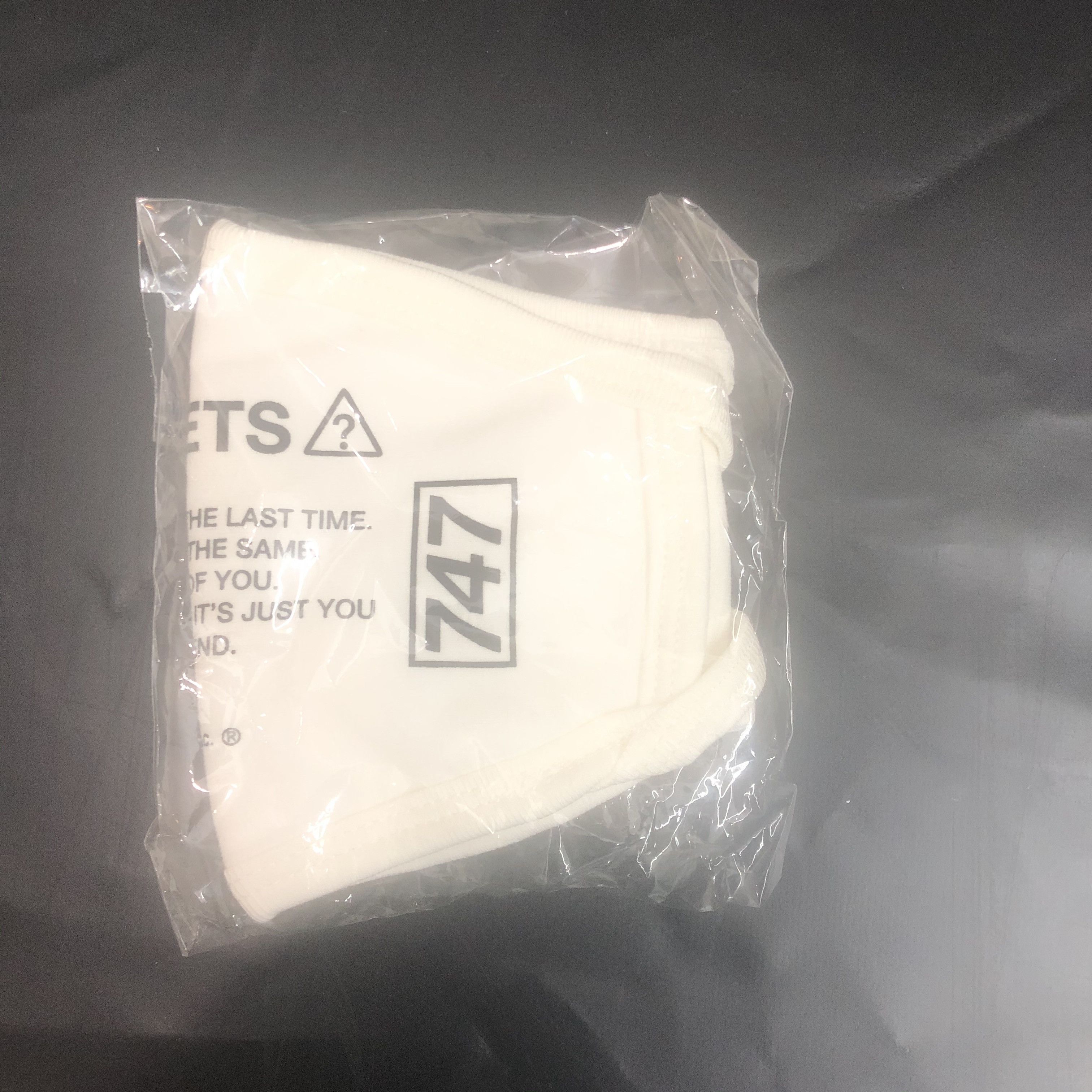 Anti Social Social Club DS FW20 ASSC Sadiness is Happiness Facemask White Face mask Size ONE SIZE - 3 Thumbnail