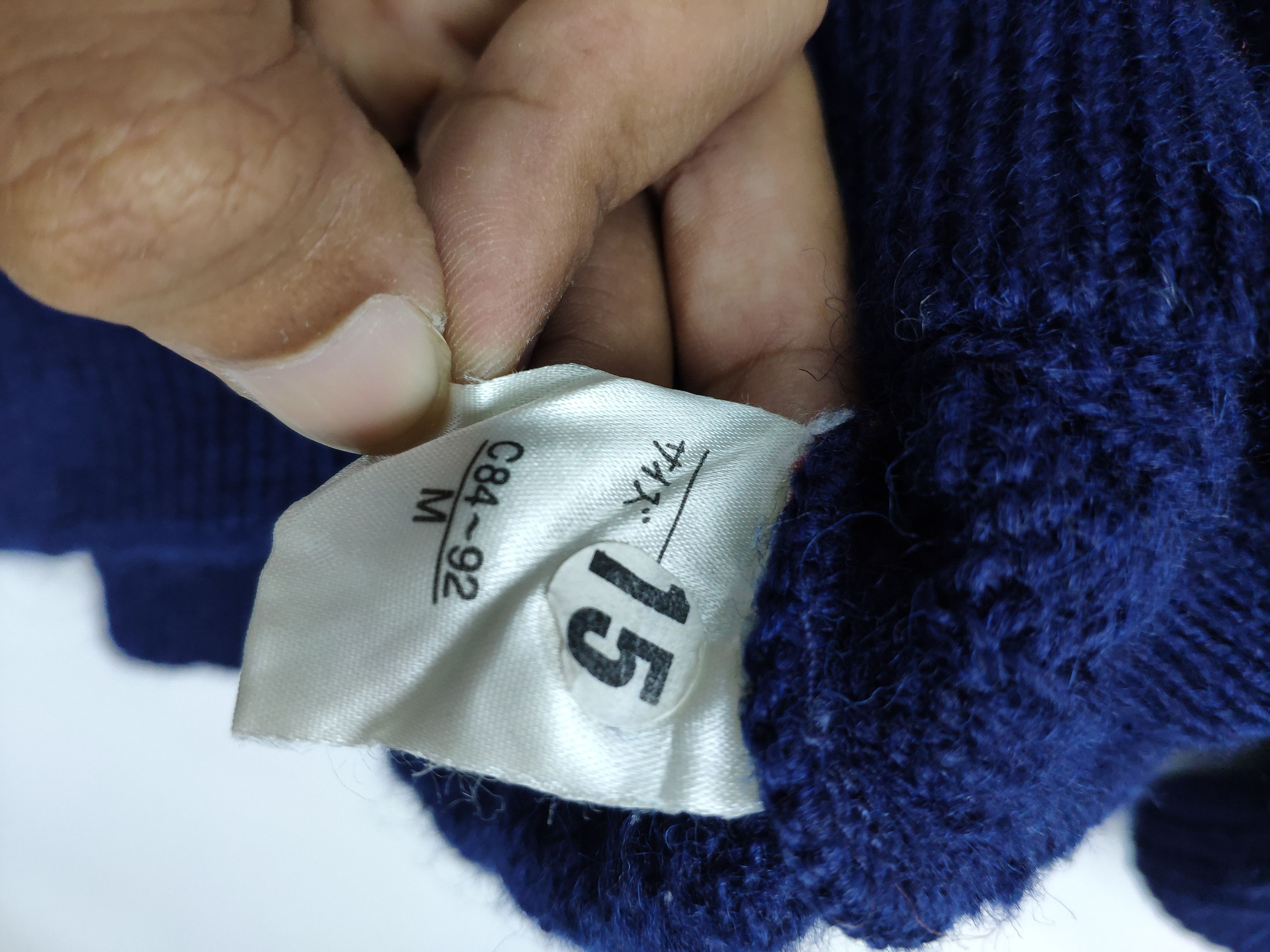 Aran Isles Knitwear × Vintage Steal 💥 Vintage Wool Knit Sweater V Neck by British Wool Size US M / EU 48-50 / 2 - 12 Thumbnail