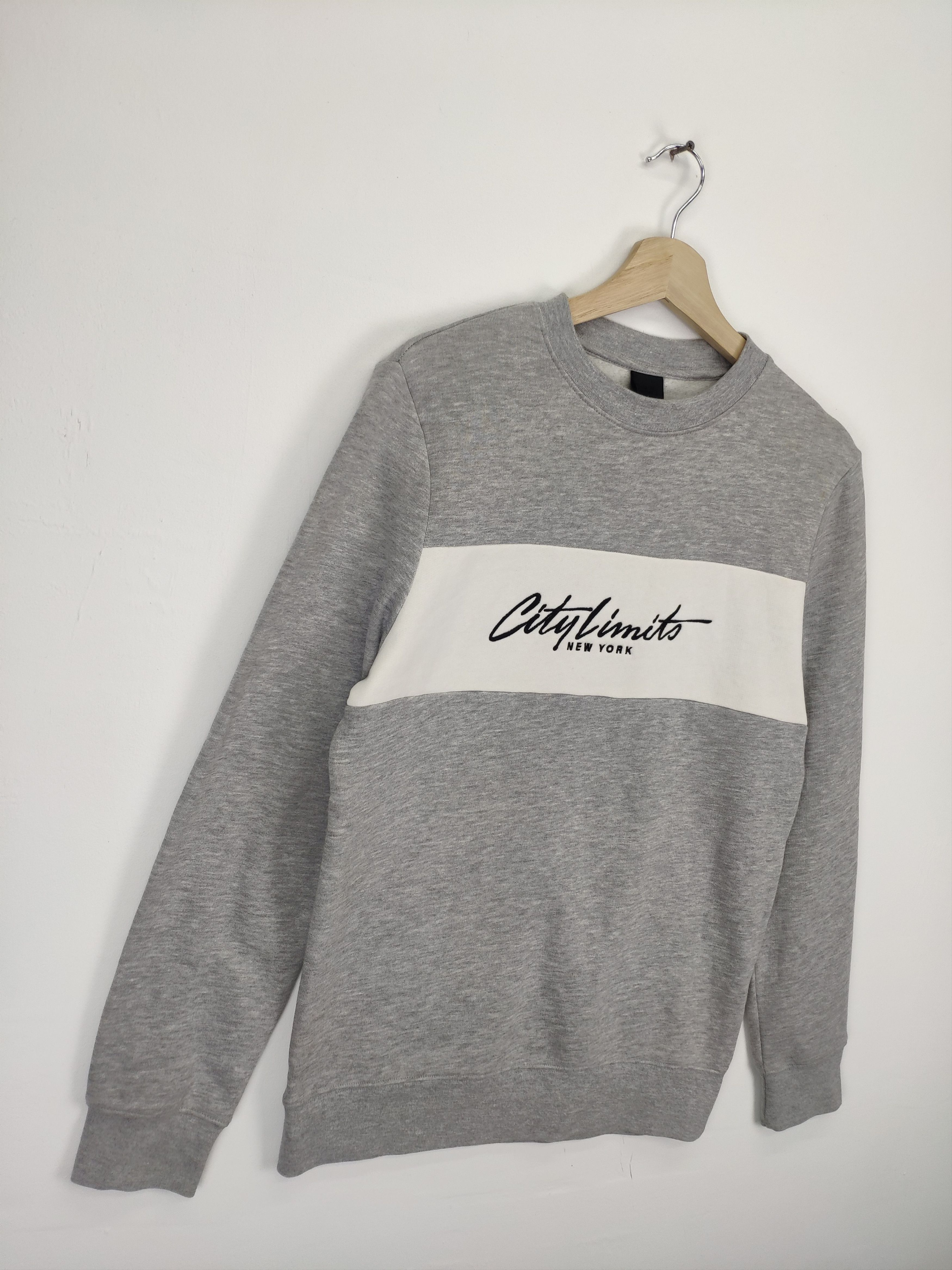 H&M × Japanese Brand OFFER 💥 H&M Sweatshirt Crewneck City Limits New York Size US S / EU 44-46 / 1 - 3 Thumbnail