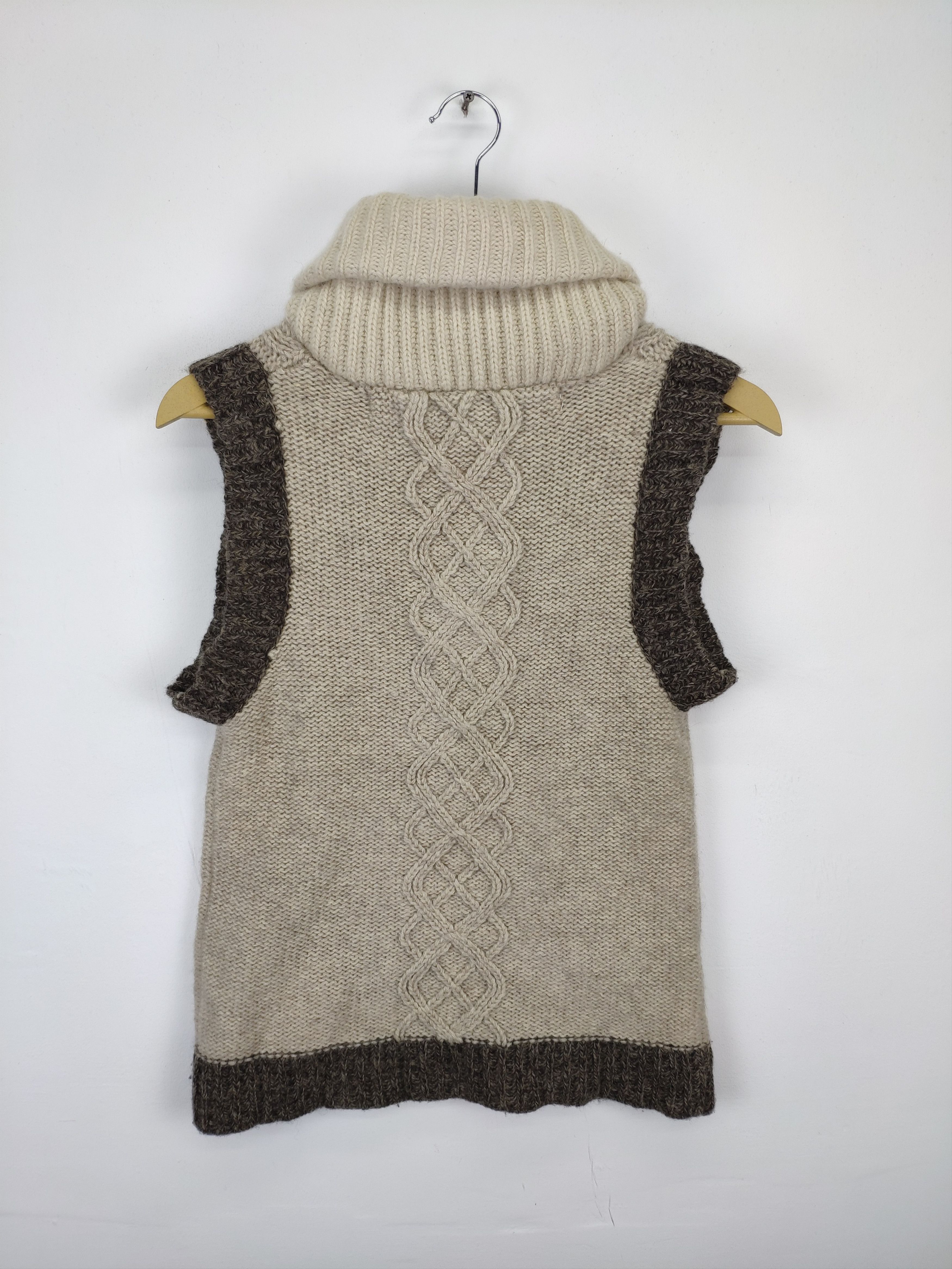 Aran Isles Knitwear × Japanese Brand Vintage Wool Knit Vest Sweater Shawl Collar Cardigan Size XS / US 0-2 / IT 36-38 - 2 Thumbnail