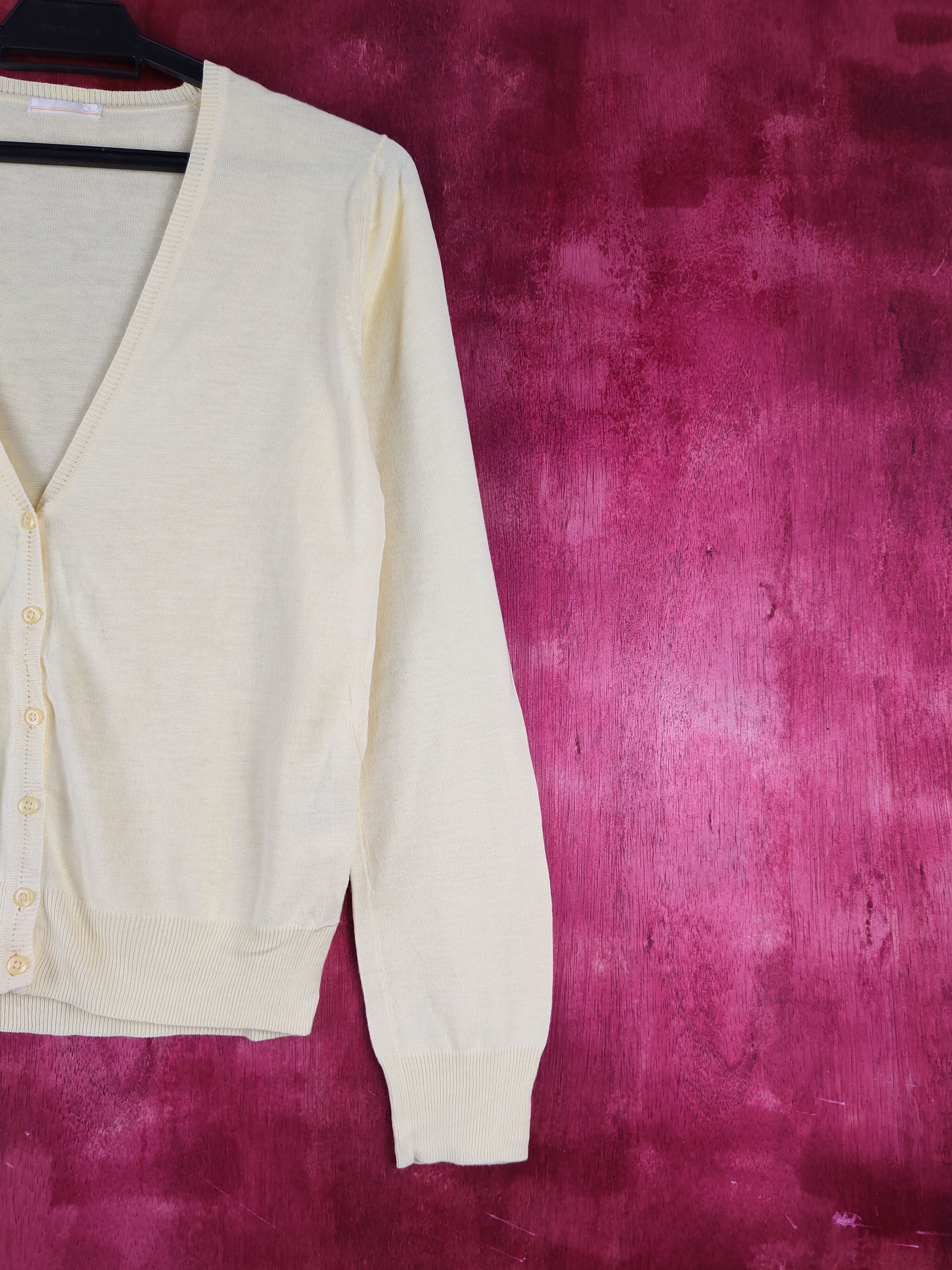 Japanese Brand × Uniqlo Uniqlo Yellow Cardigan knitwear plain thin #S946 Size M / US 6-8 / IT 42-44 - 5 Thumbnail