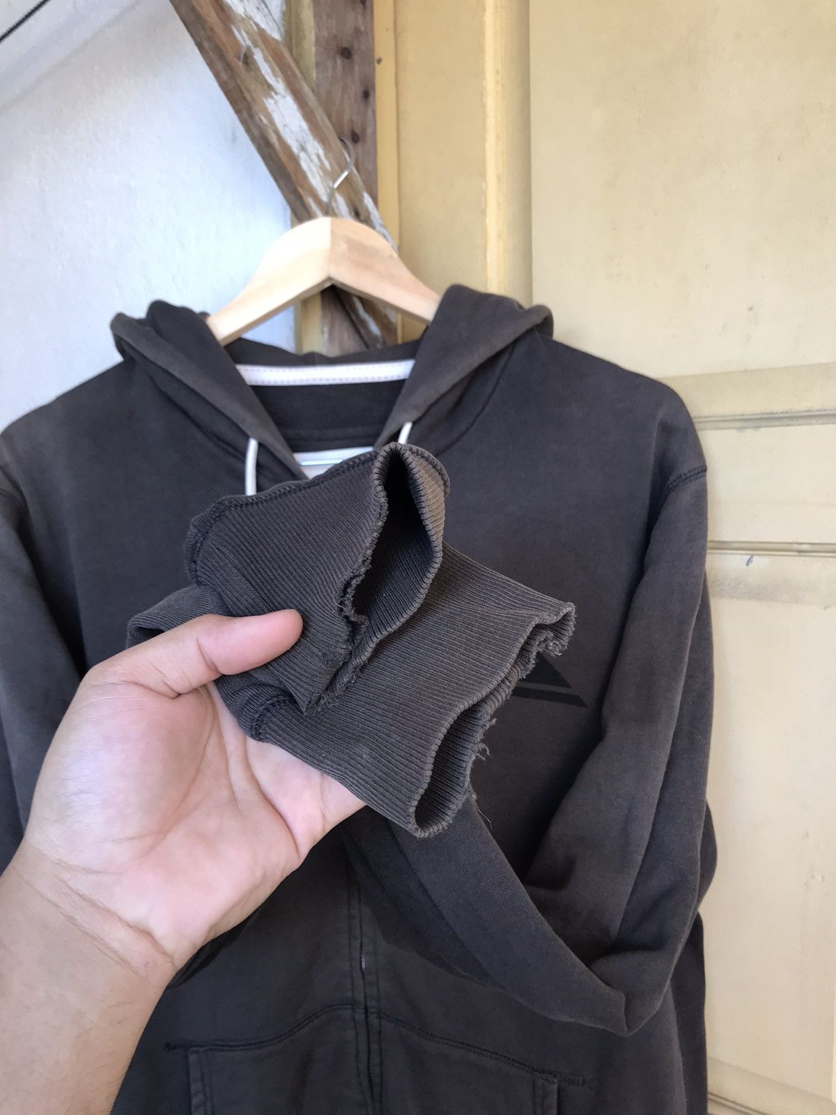 Quiksilver Nice❗️Quiksilver Kanye West Faded Sun Sweater Hoodie Size US M / EU 48-50 / 2 - 11 Thumbnail