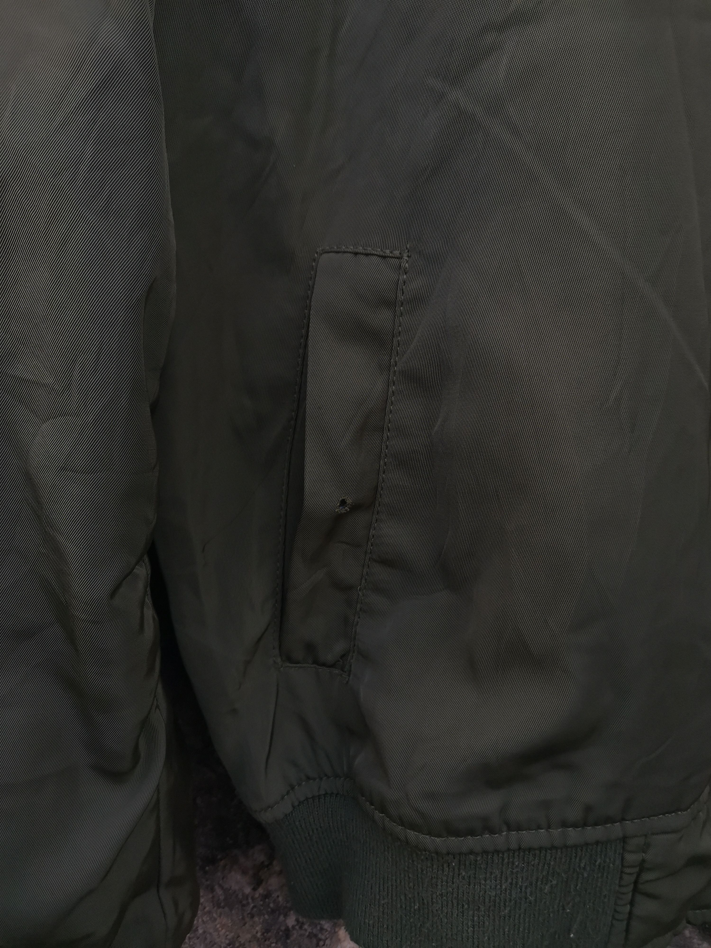 Japanese Brand Vintage Japanese Brand Flowers Ma-1 Flight Bomber Jacket Size US L / EU 52-54 / 3 - 4 Thumbnail