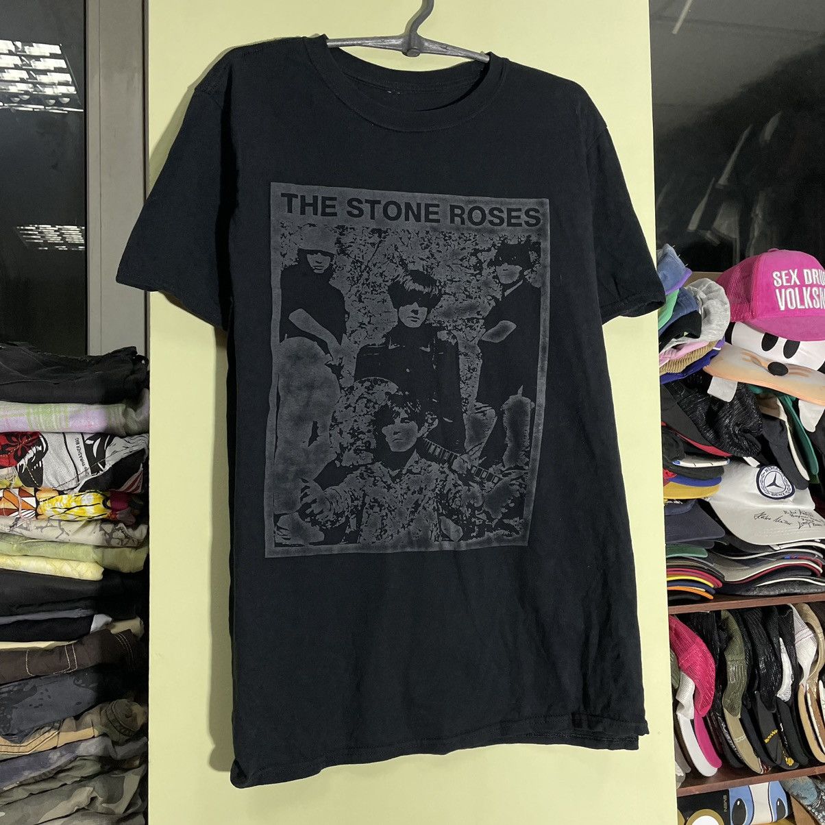 Vintage Vintage 90s Stone Roses Graphic Band Tee Grunge Black Boxy L Size US L / EU 52-54 / 3 - 3 Thumbnail