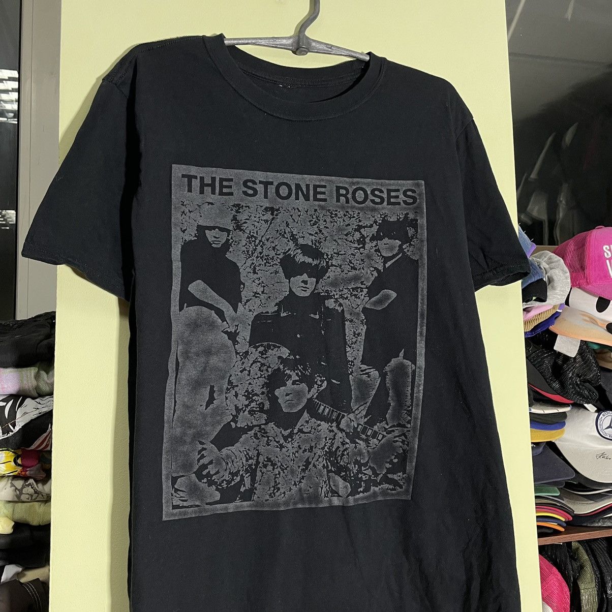 Vintage Vintage 90s Stone Roses Graphic Band Tee Grunge Black Boxy L Size US L / EU 52-54 / 3 - 5 Thumbnail