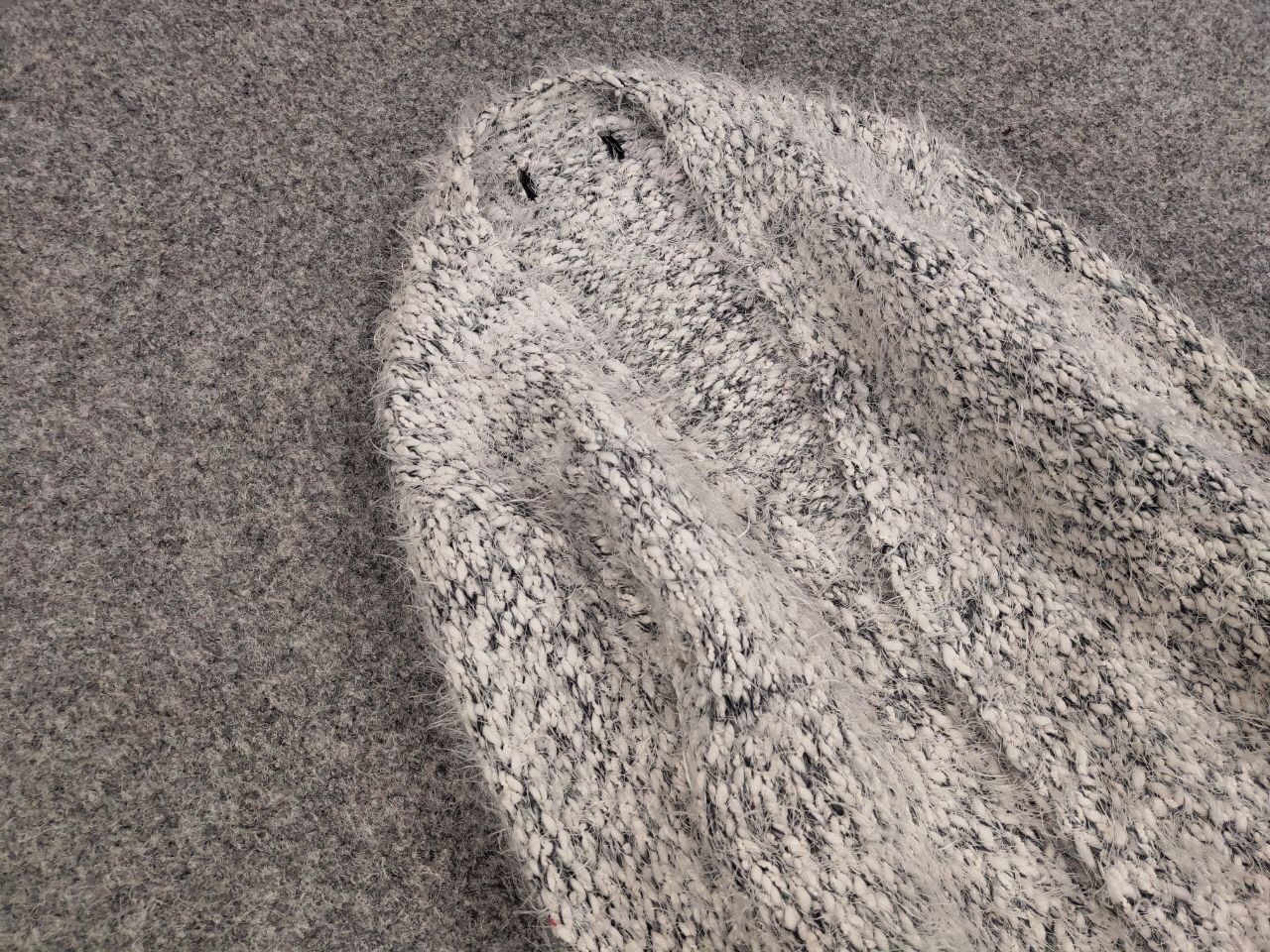Japanese Brand Vintage 90's Japanese Cardigan Mohair Style Fuzzy Sweater Size XS / US 0-2 / IT 36-38 - 7 Thumbnail