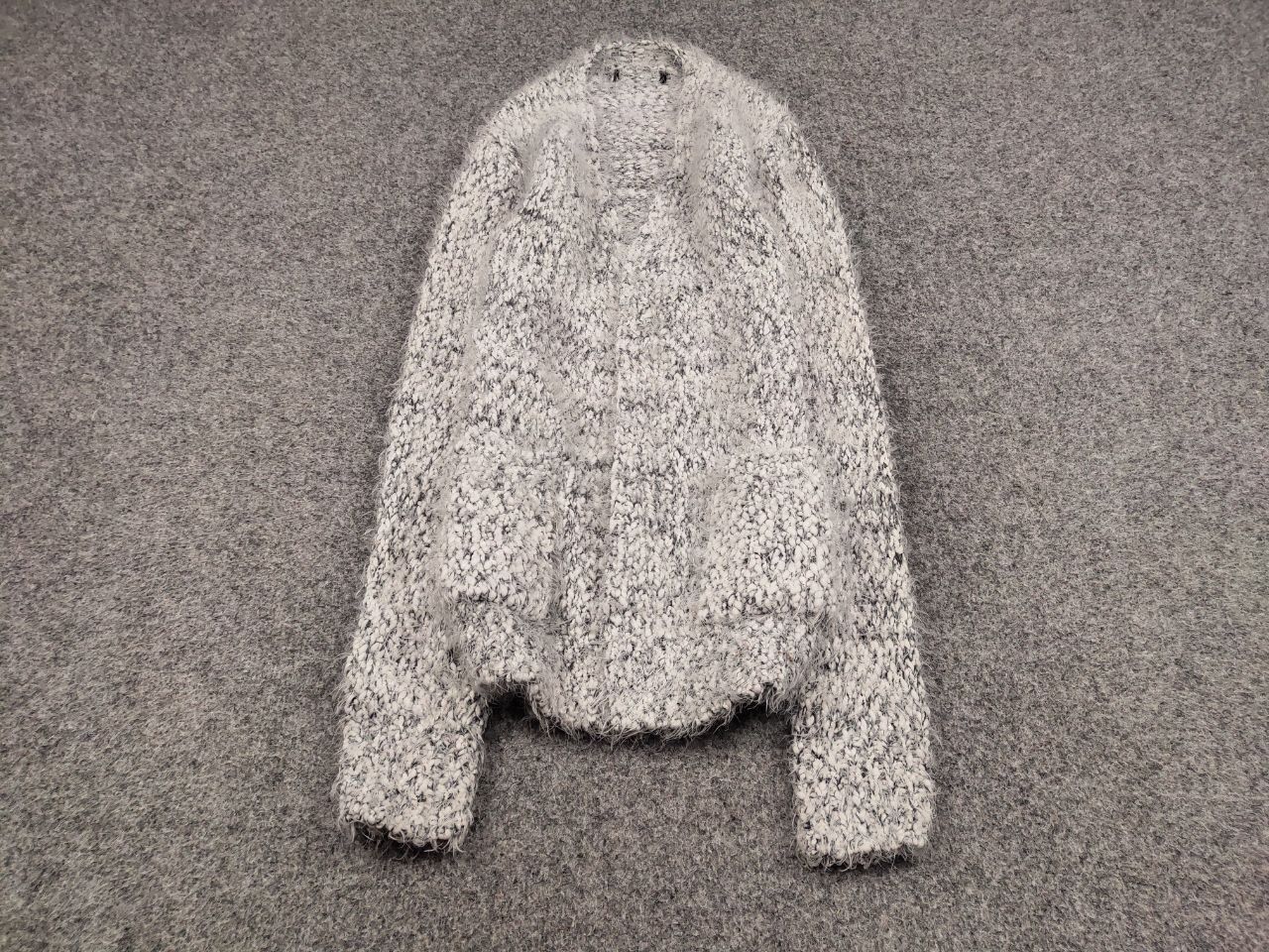 Japanese Brand Vintage 90's Japanese Cardigan Mohair Style Fuzzy Sweater Size XS / US 0-2 / IT 36-38 - 2 Thumbnail