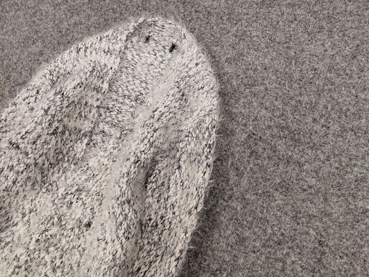 Japanese Brand Vintage 90's Japanese Cardigan Mohair Style Fuzzy Sweater Size XS / US 0-2 / IT 36-38 - 4 Thumbnail