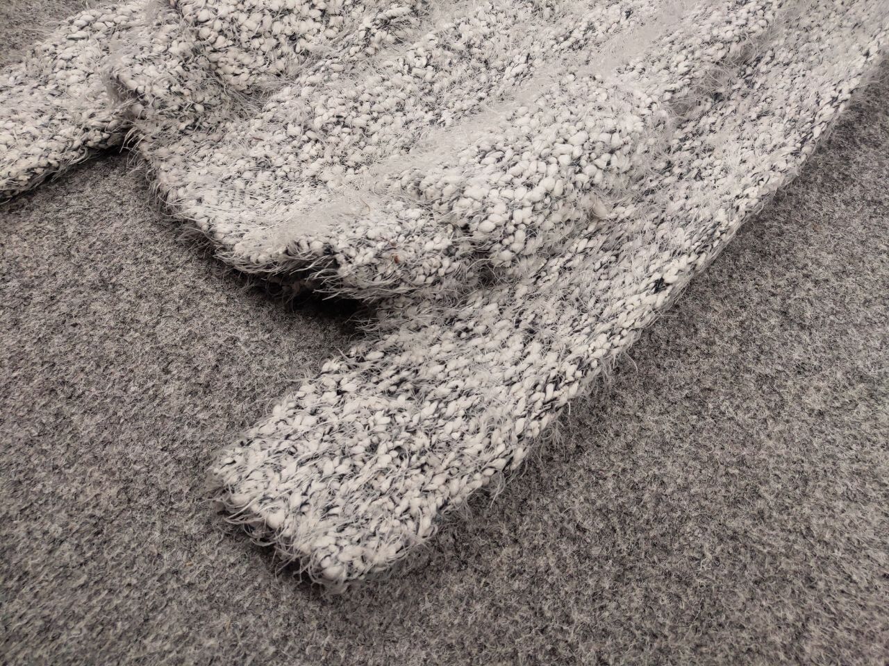 Japanese Brand Vintage 90's Japanese Cardigan Mohair Style Fuzzy Sweater Size XS / US 0-2 / IT 36-38 - 5 Thumbnail