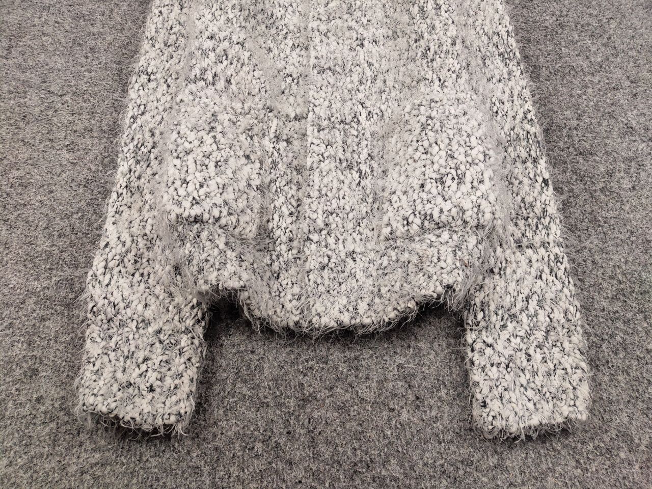 Japanese Brand Vintage 90's Japanese Cardigan Mohair Style Fuzzy Sweater Size XS / US 0-2 / IT 36-38 - 9 Thumbnail