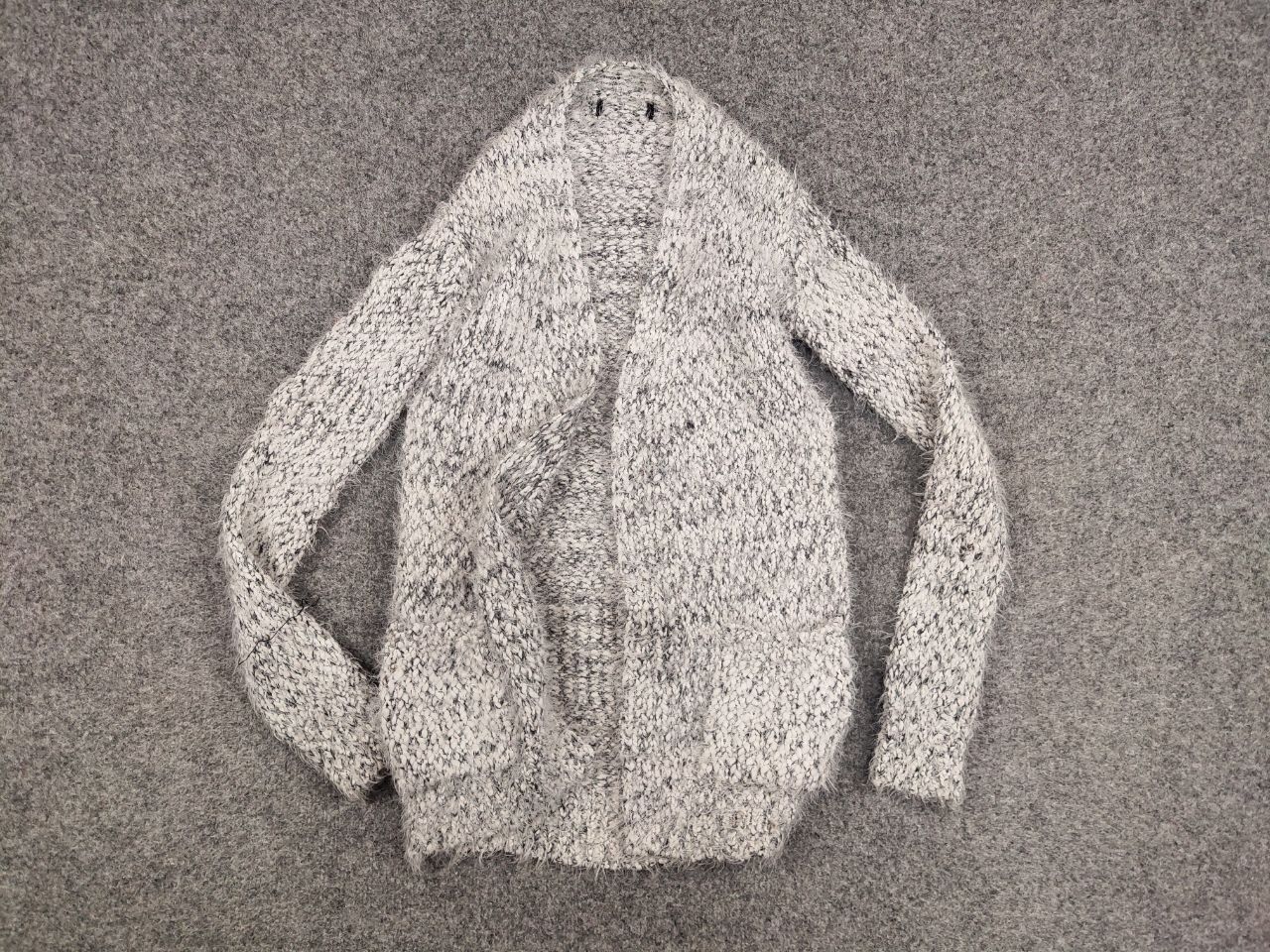 Japanese Brand Vintage 90's Japanese Cardigan Mohair Style Fuzzy Sweater Size XS / US 0-2 / IT 36-38 - 15 Thumbnail
