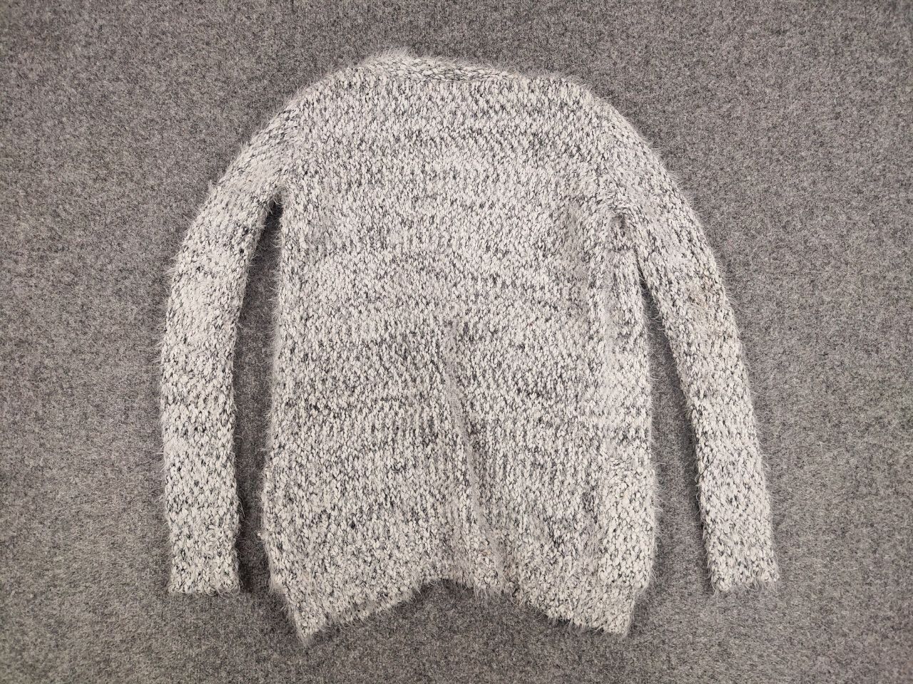 Japanese Brand Vintage 90's Japanese Cardigan Mohair Style Fuzzy Sweater Size XS / US 0-2 / IT 36-38 - 17 Thumbnail